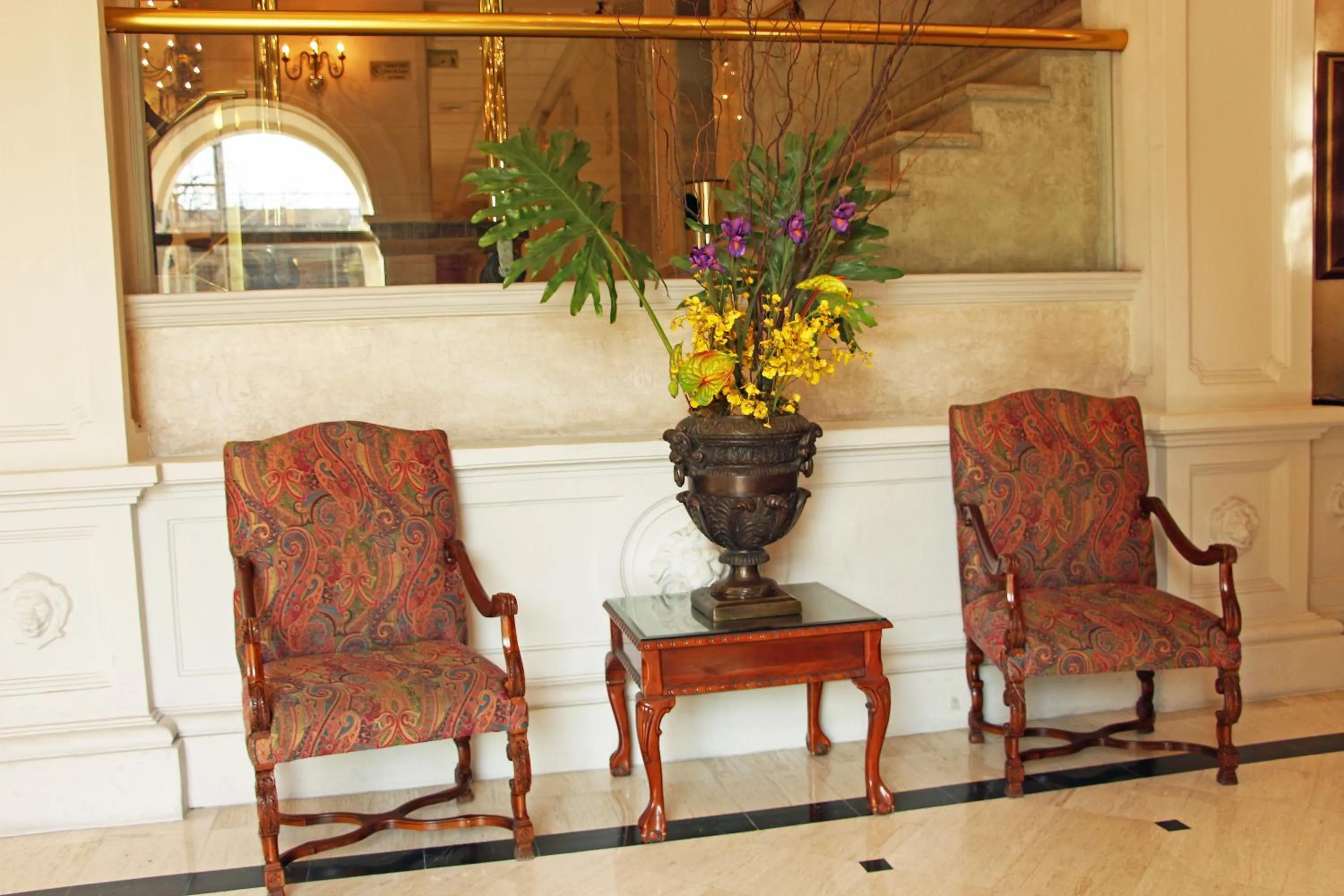 Lobby or reception in Plaza de Oro