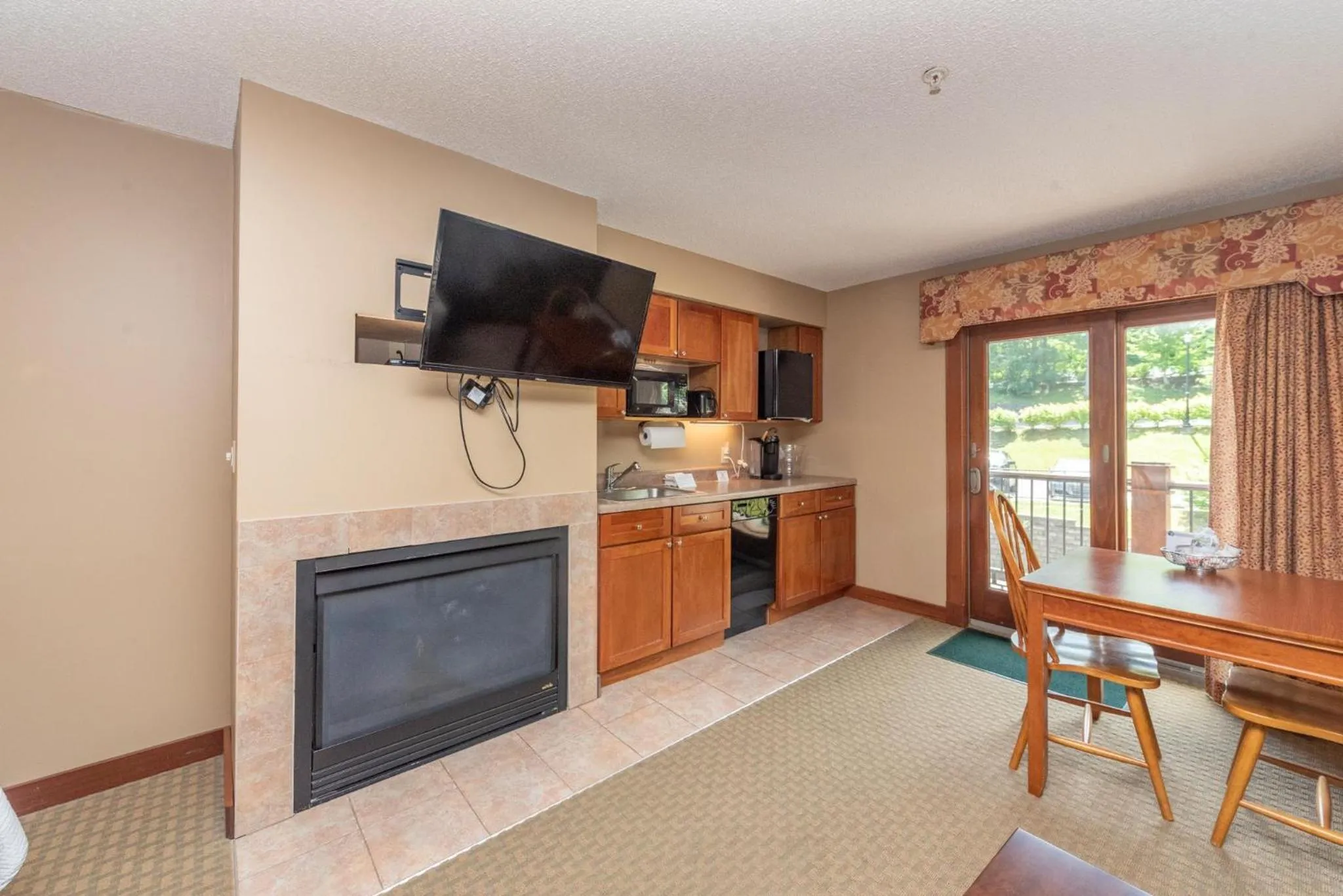 A216 Studio Standard View