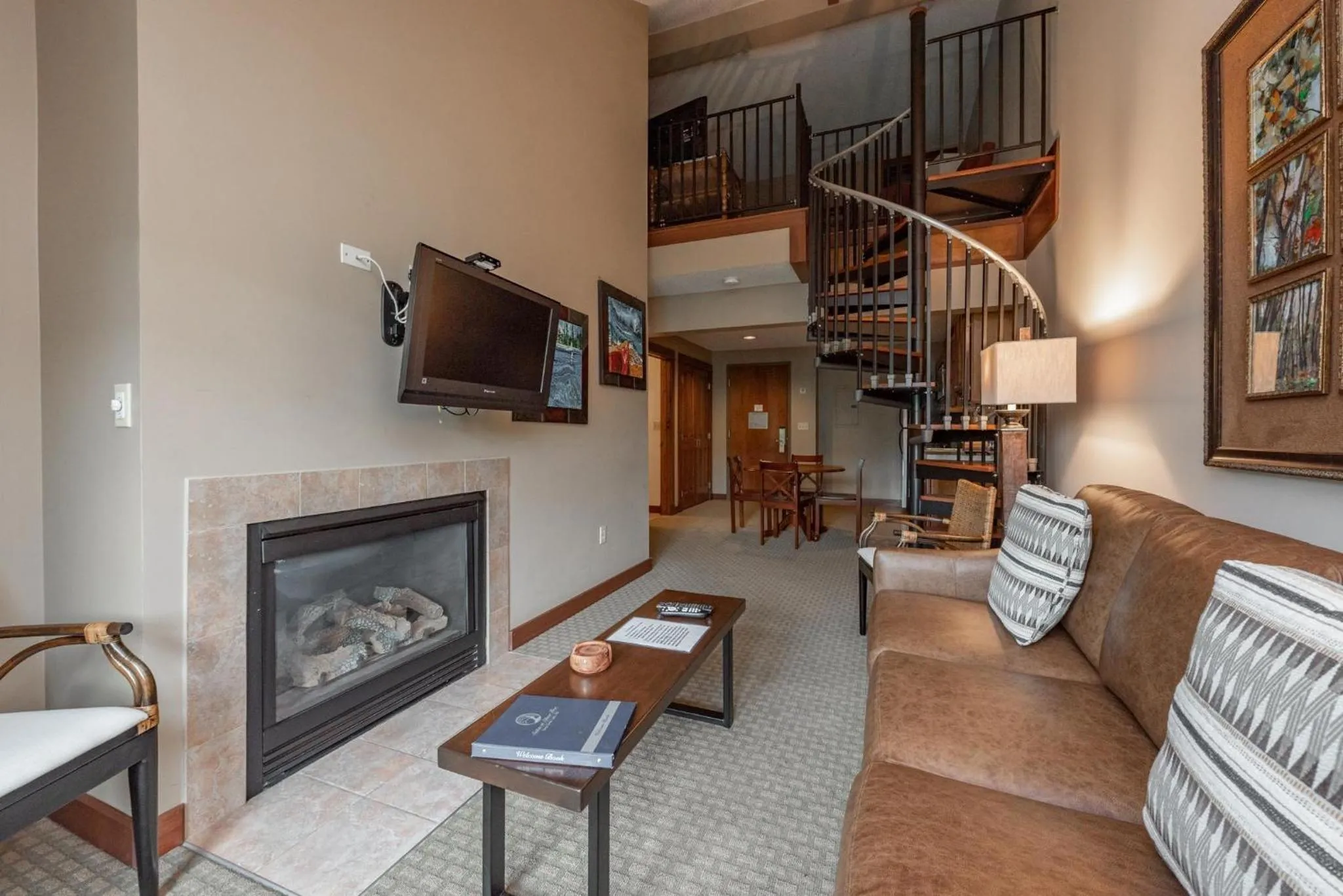 A307 One Bedroom & Loft Lake View