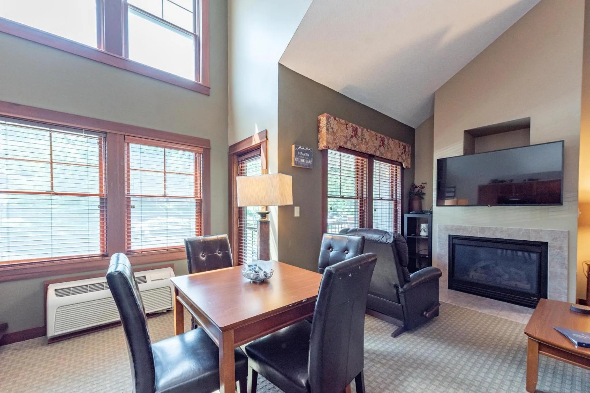 A308 Studio & Loft Standard View