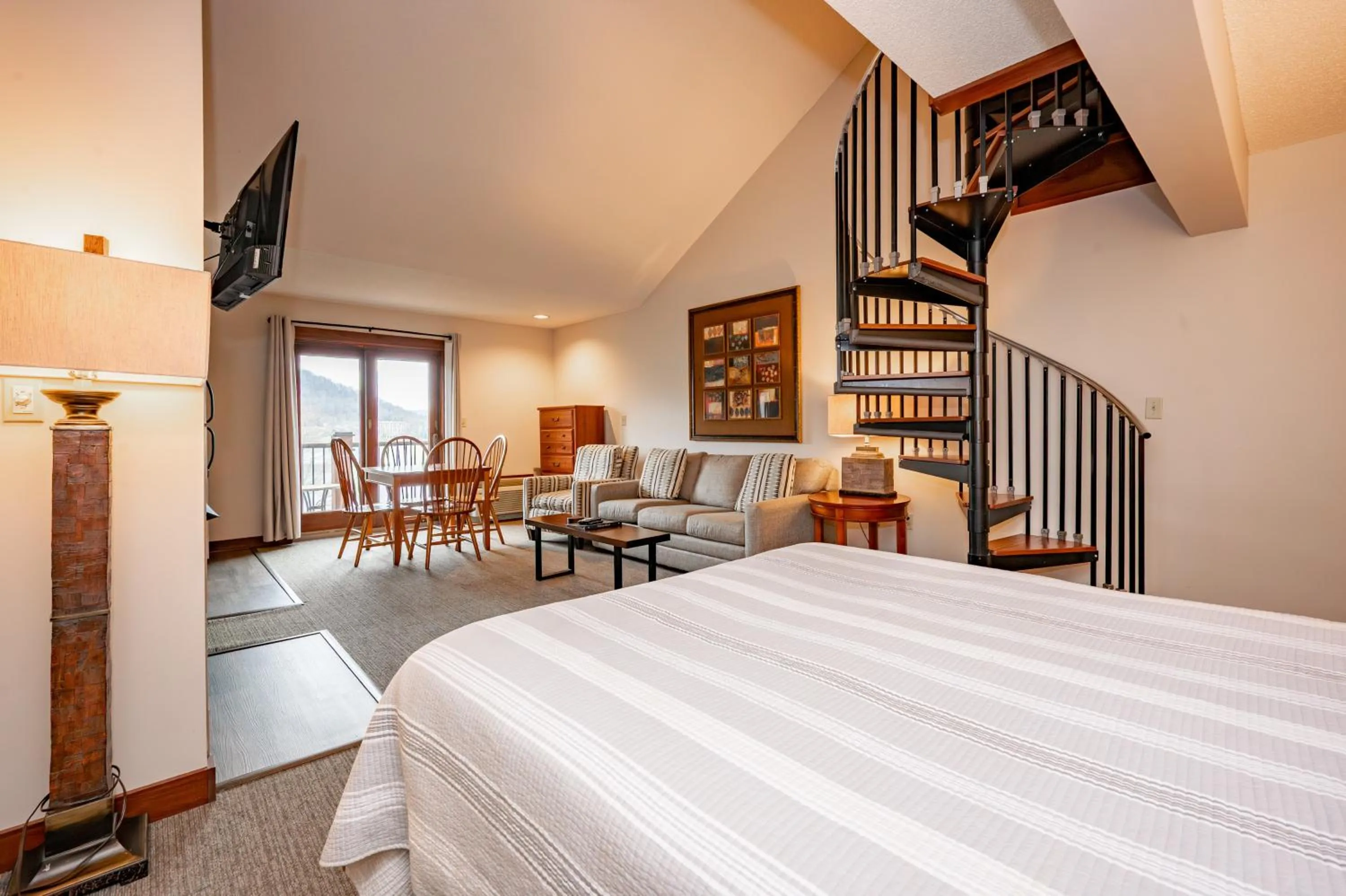 A309 Studio & Loft Lake View