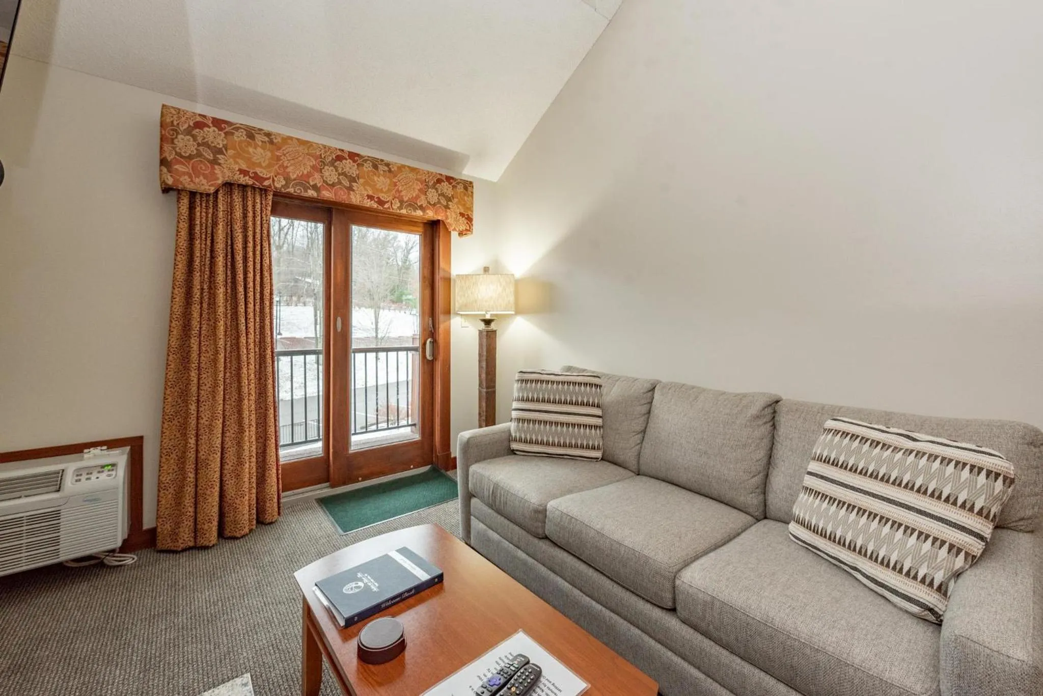 A312 One Bedroom & Loft Standard View