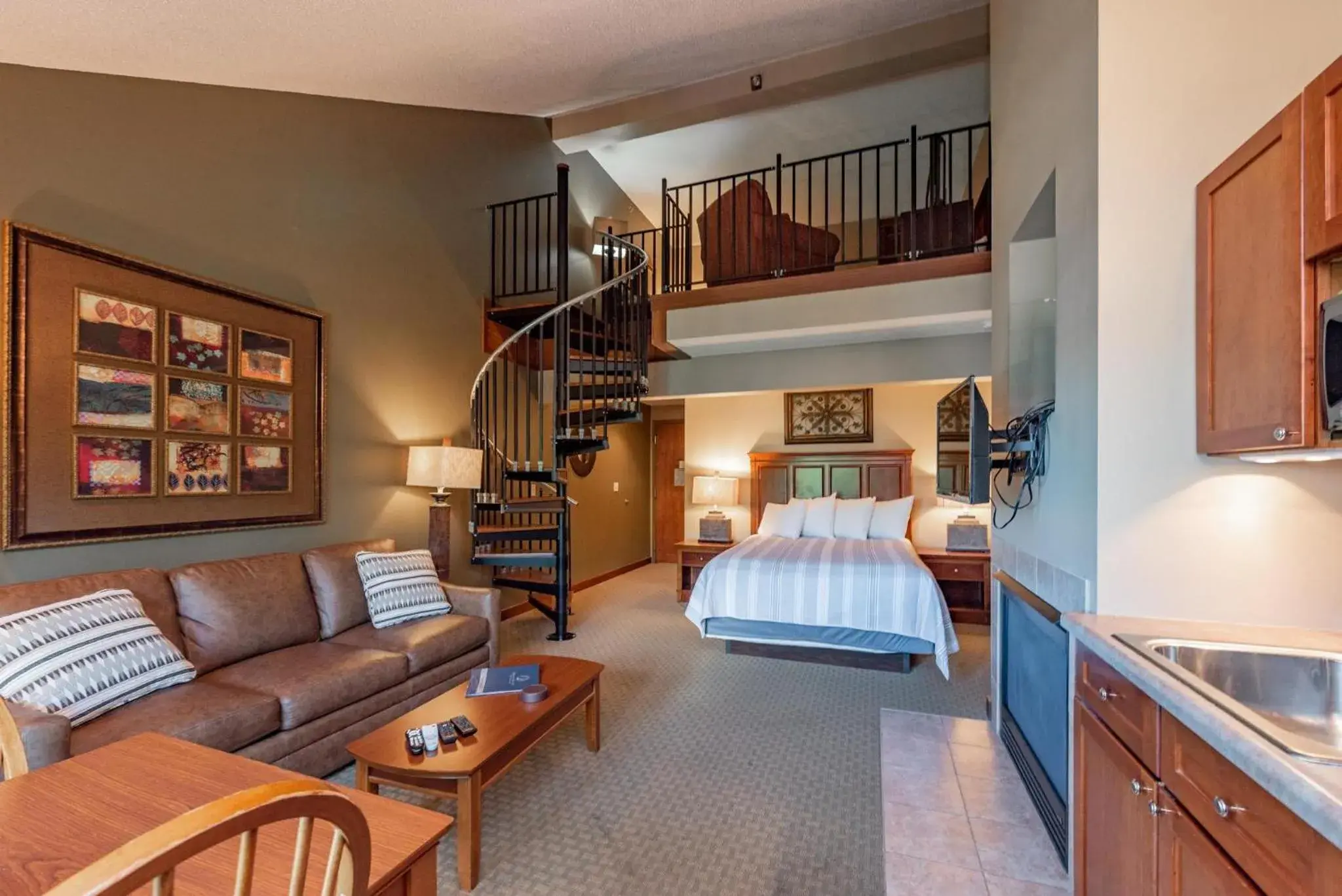 A313 Studio & Loft Lake View A313 Studio & Loft Lake View