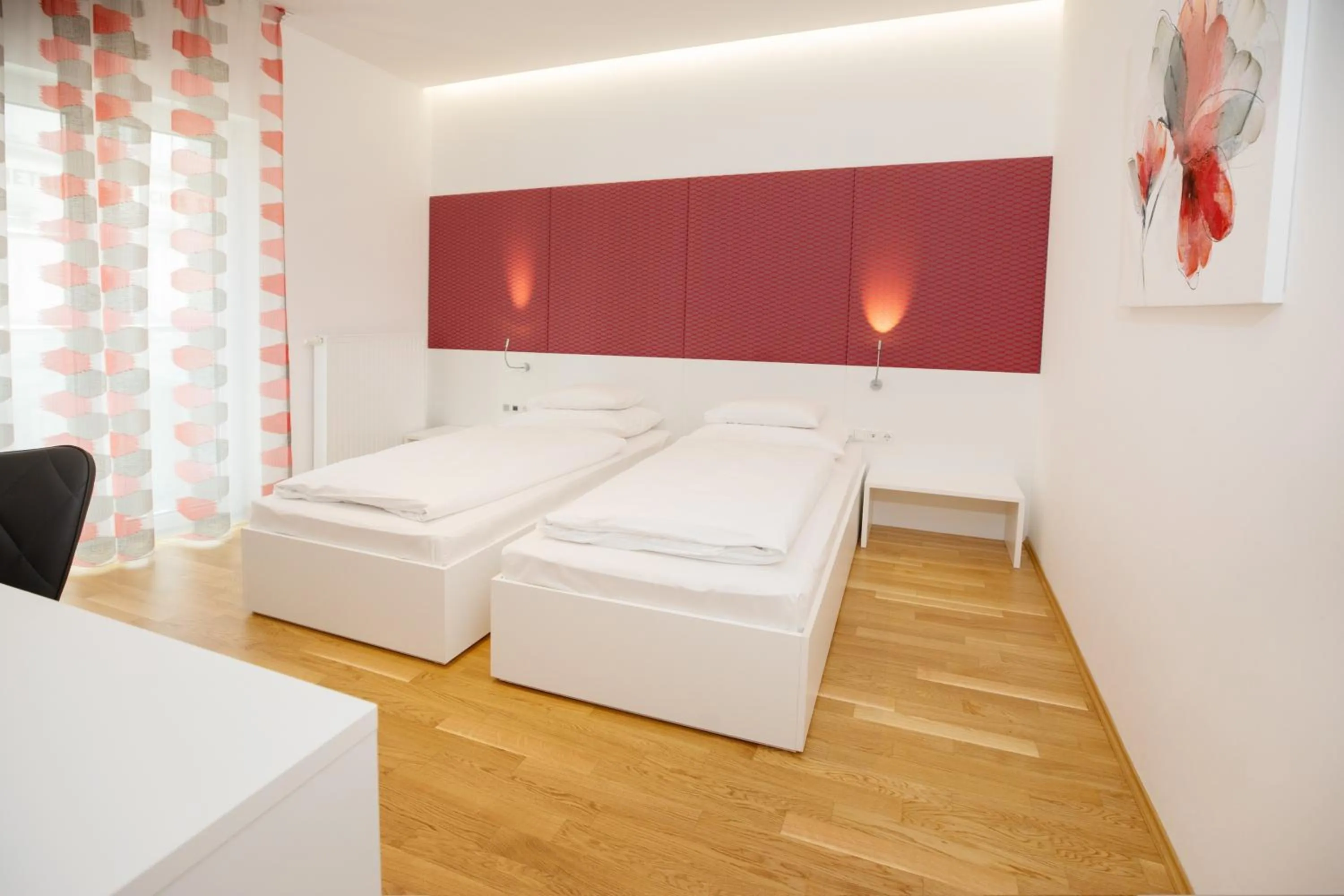 Photo of the whole room, Bed in Hotel Gollner