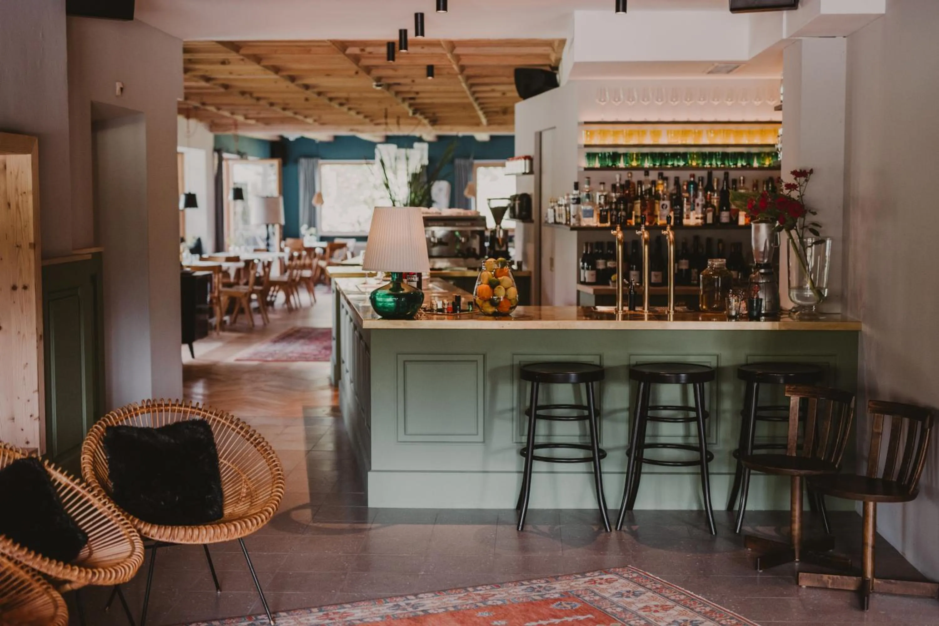 Lounge or bar in SEEBICHL haus am see Designhotel Kitzbühel