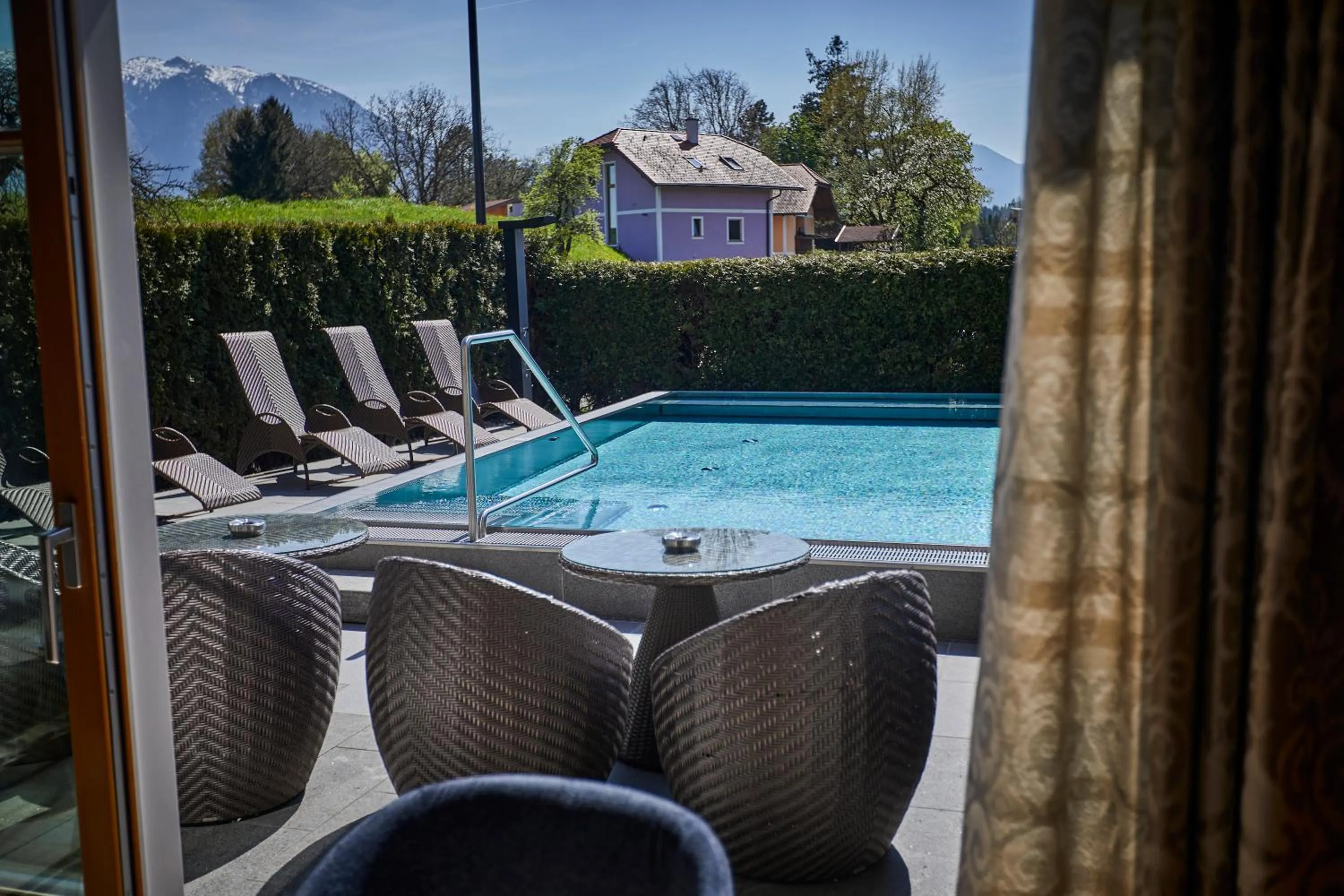 Swimming pool in Hotel Gabi