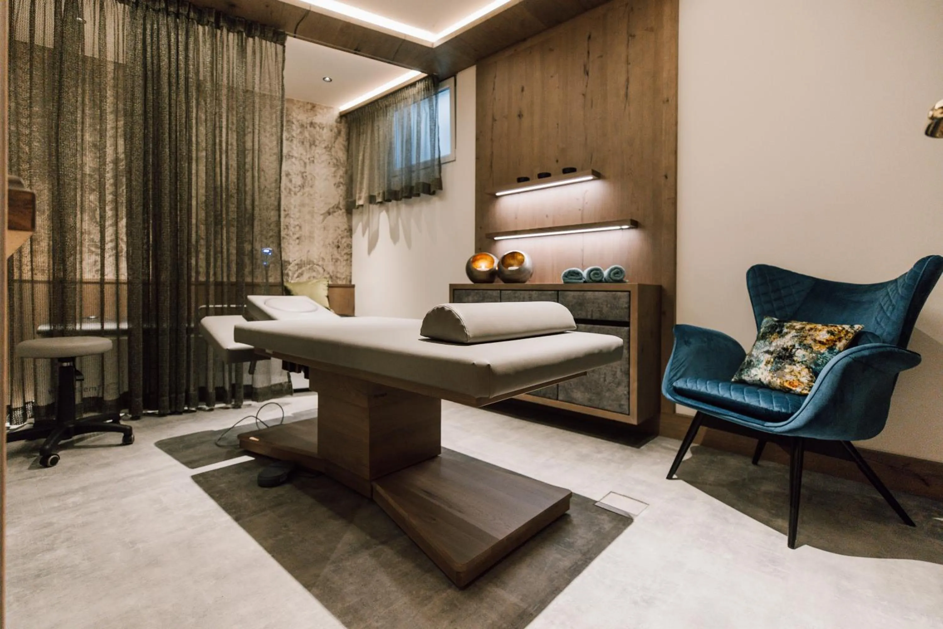 Massage, Bed in Hotel Gabi