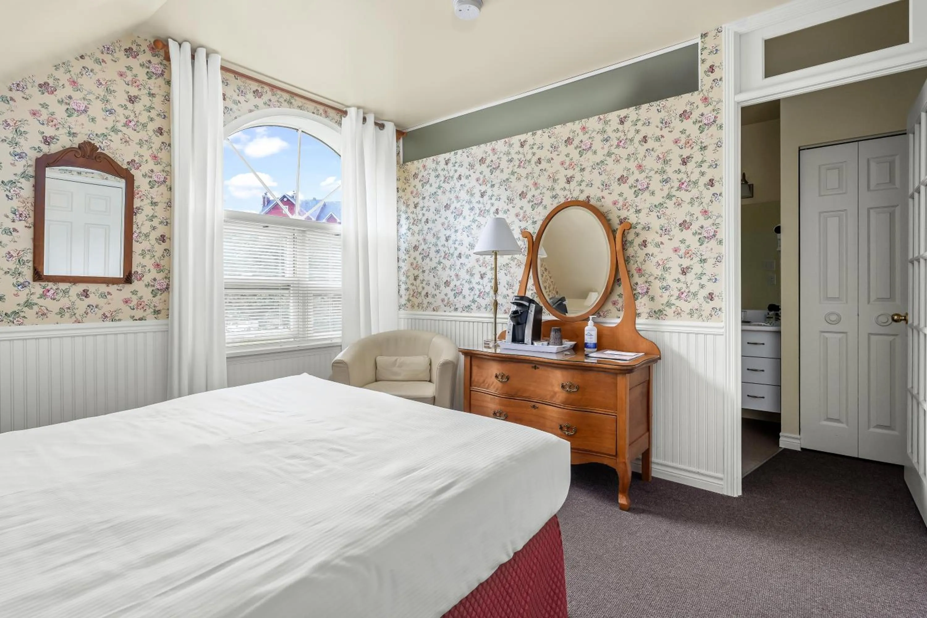 Bed in Auberge Le Tricorne