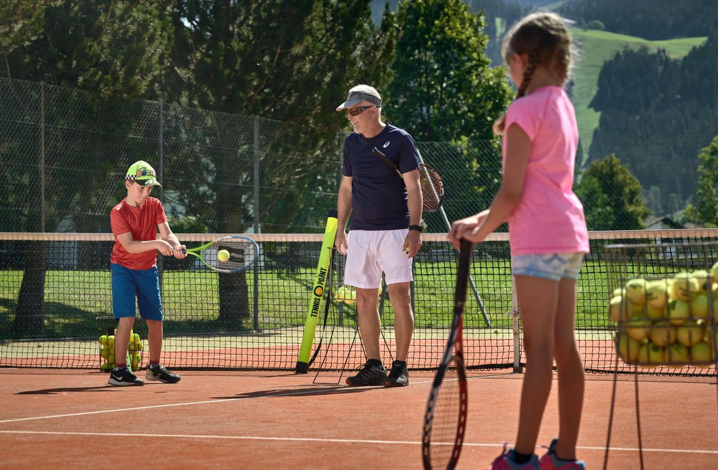 Tennis court in Lisi Family Hotel