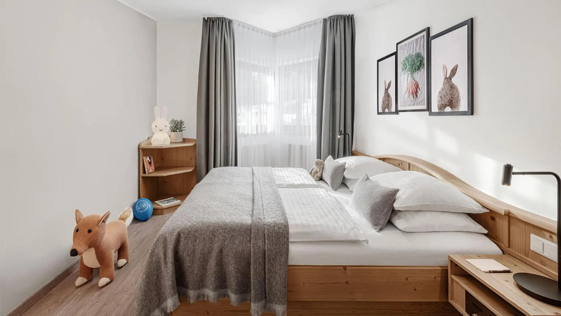 Photo of the whole room, Bed in Lisi Family Hotel