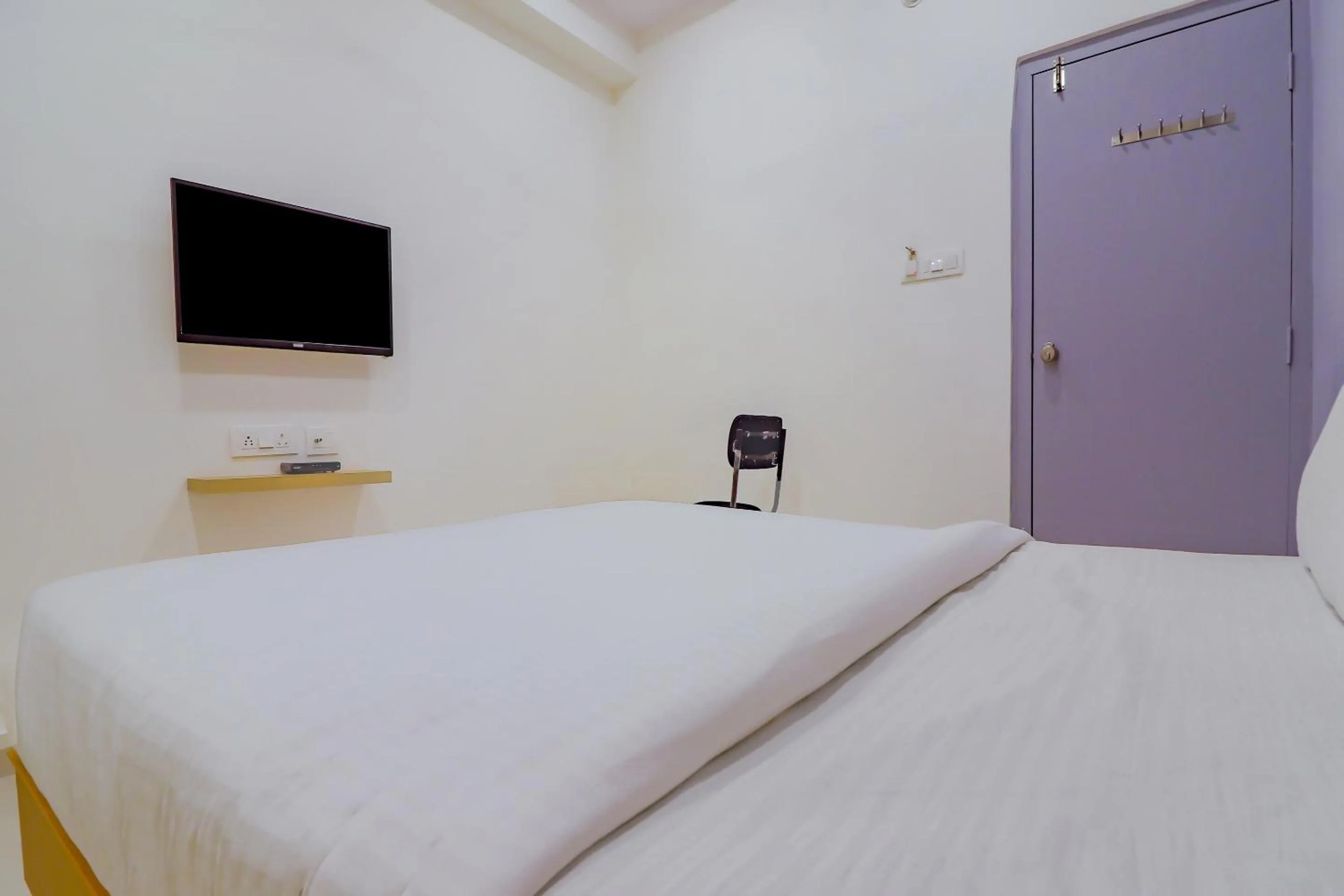 Bedroom, Bed in Collection O White Ridge Near LB Nagar