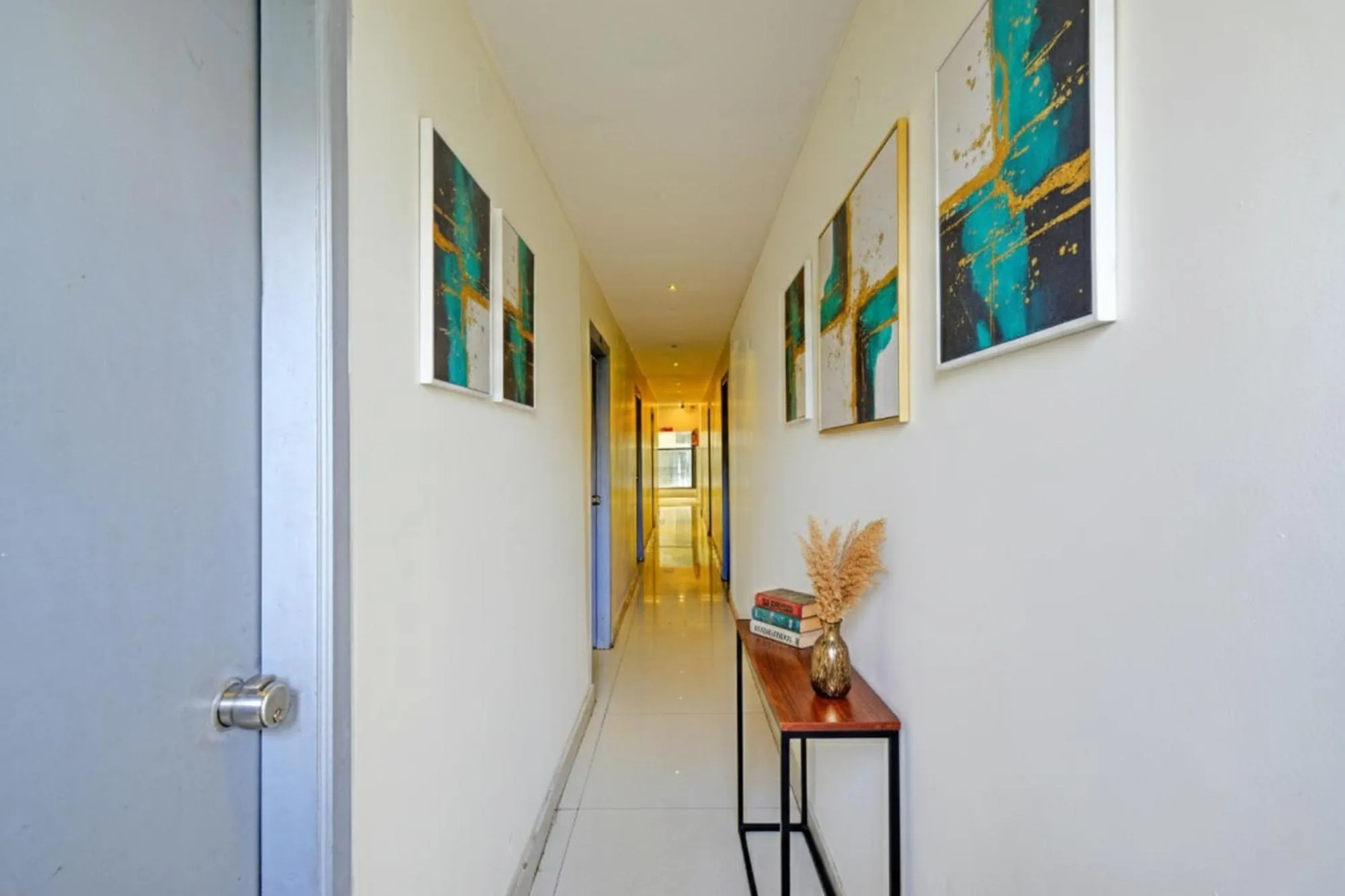 Lobby or reception in FabHotel White Ridge LB Nagar