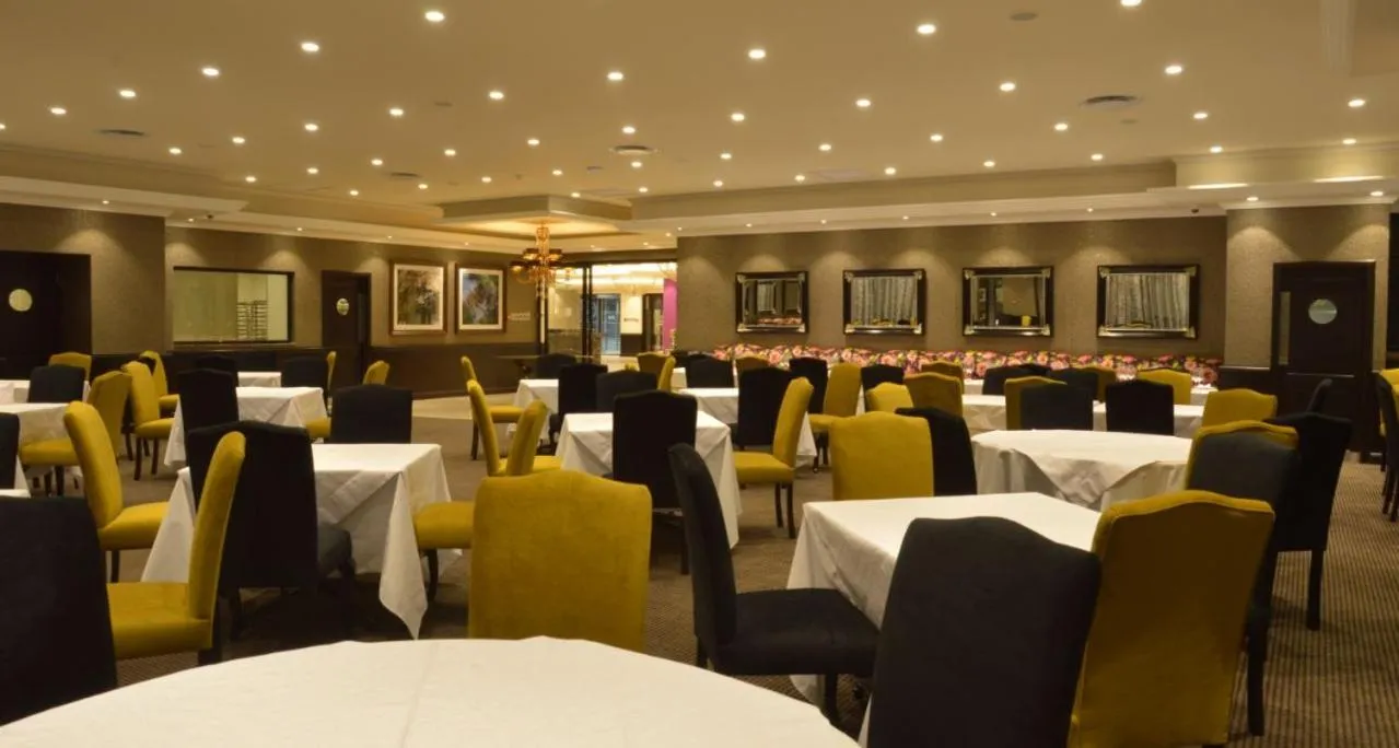 Restaurant/places to eat in Sparkling Water Hotels & Spa