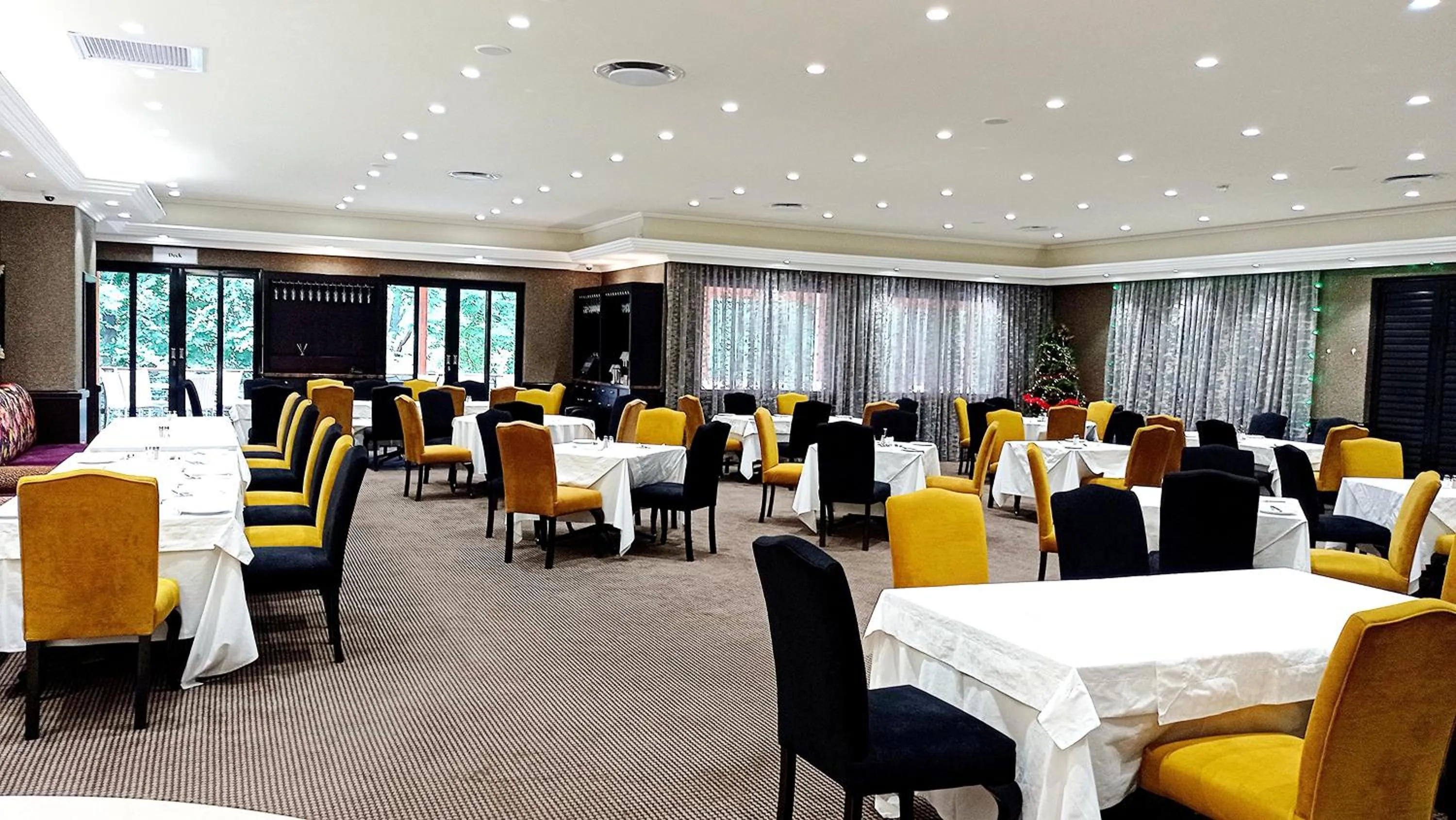 Restaurant/places to eat in Sparkling Water Hotels & Spa