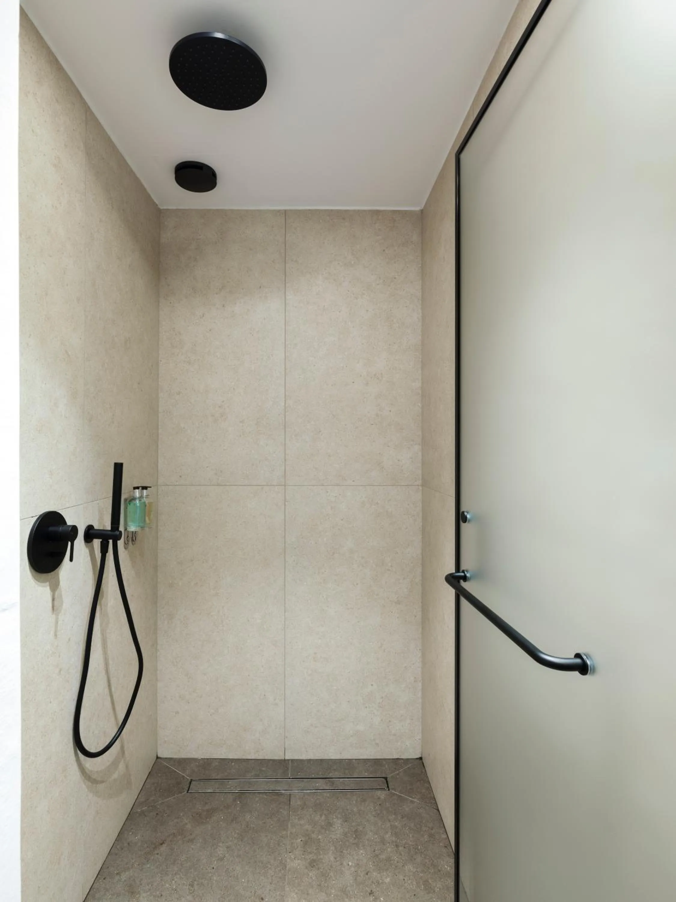 Shower in Yalos Hotel Sunset view Mykonos town private rooms