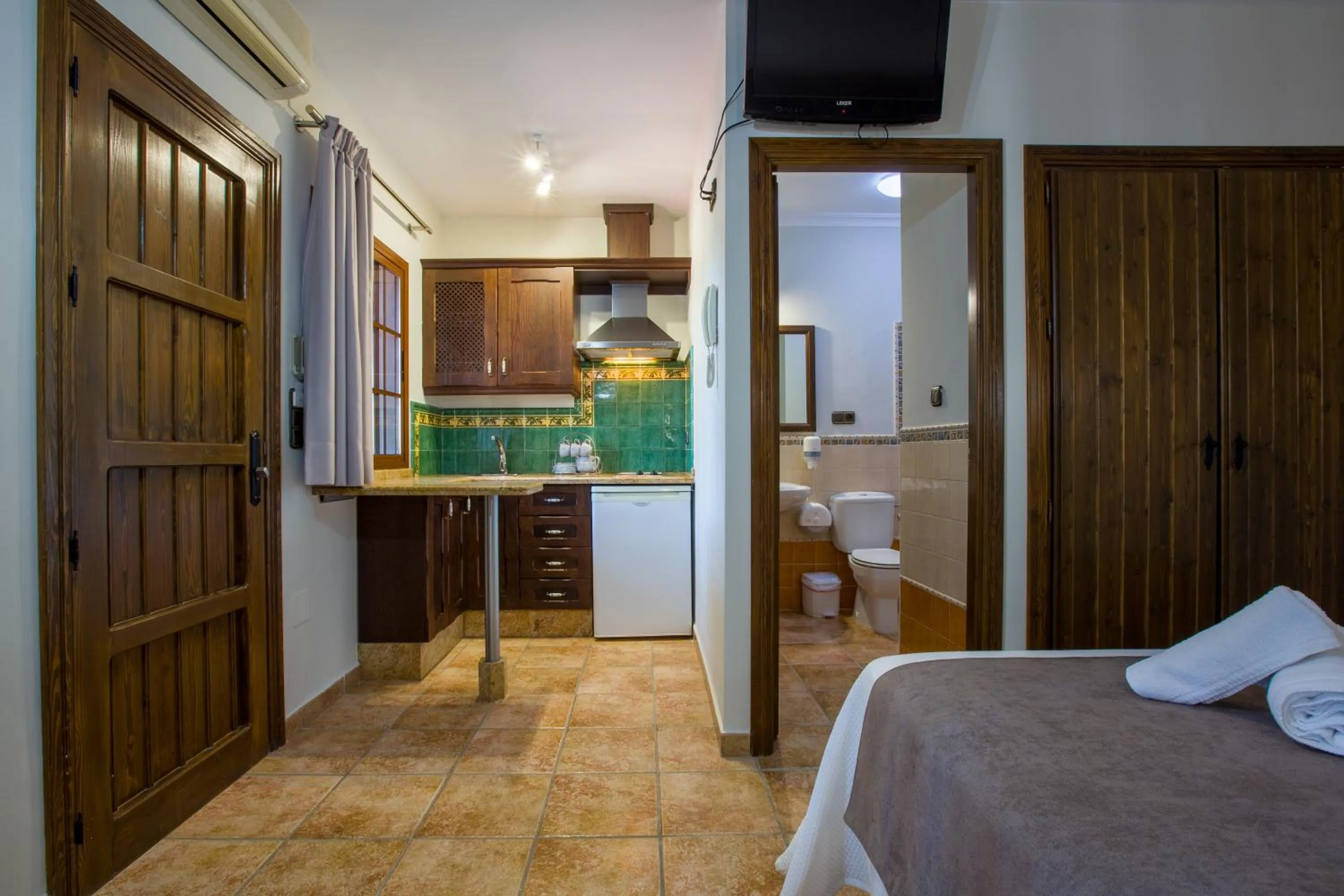 Photo of the whole room, Bed in Hostal Don Joaquín Alora