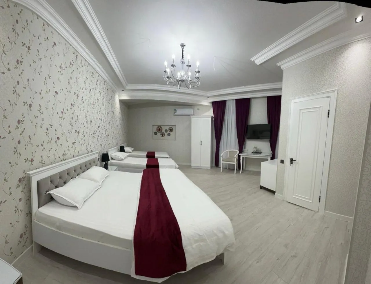 Bed in IZUMRUD PALACE