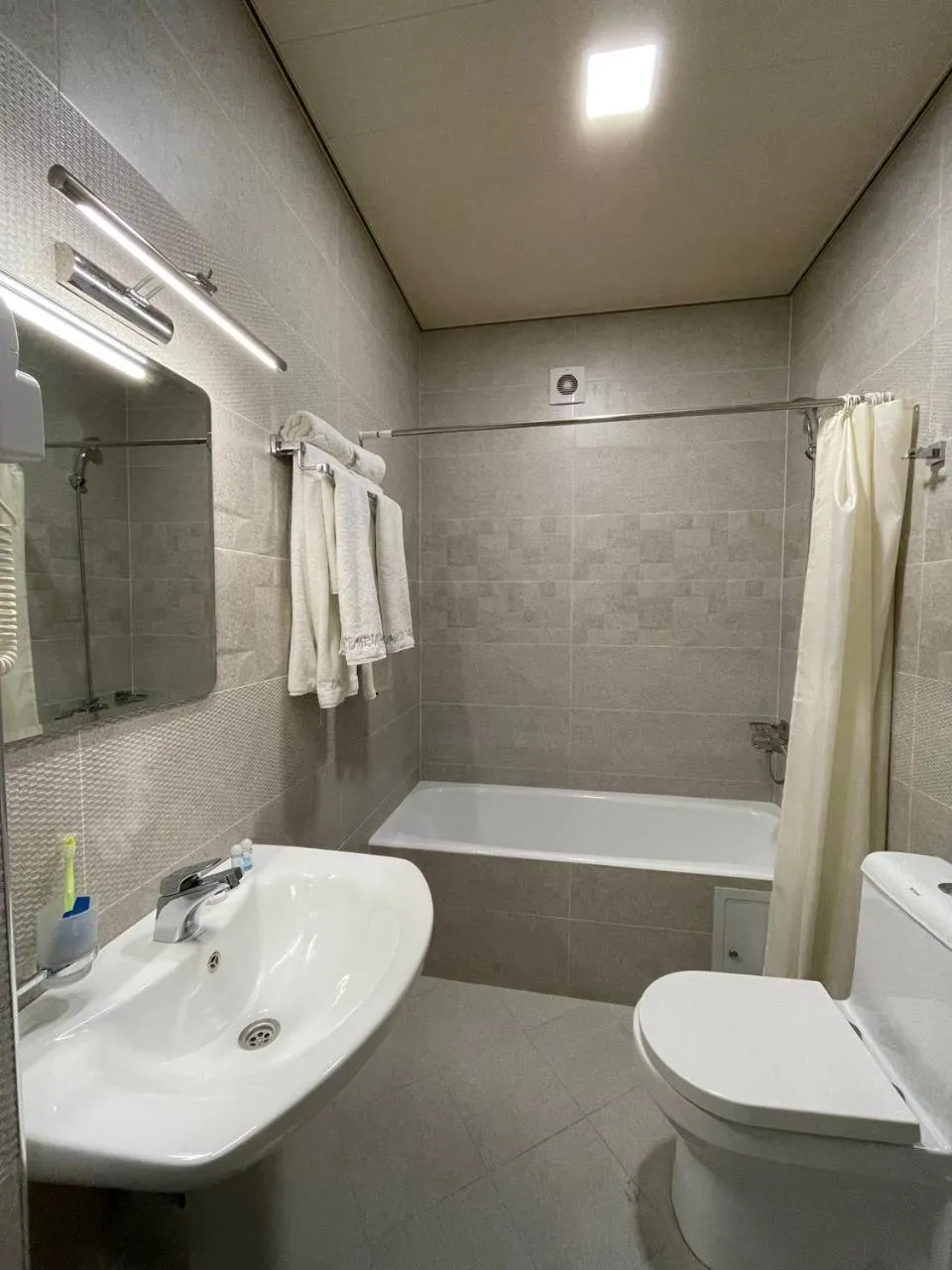 Toilet in IZUMRUD PALACE