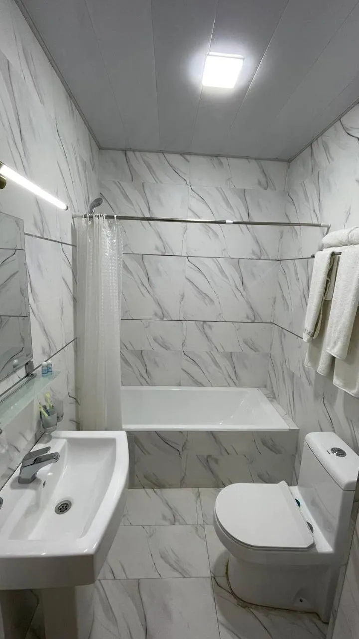 Shower in IZUMRUD PALACE