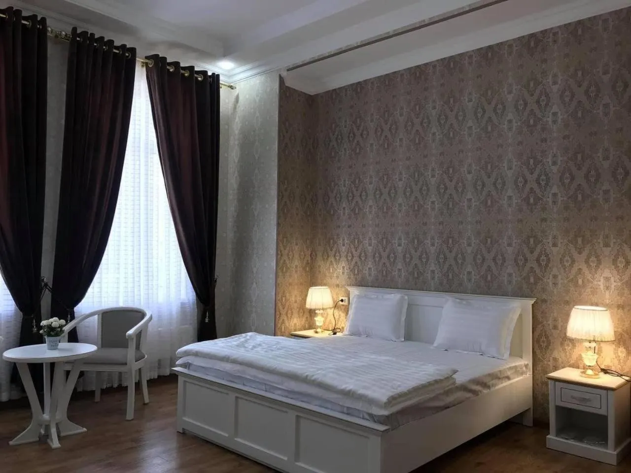 Bed in IZUMRUD PALACE