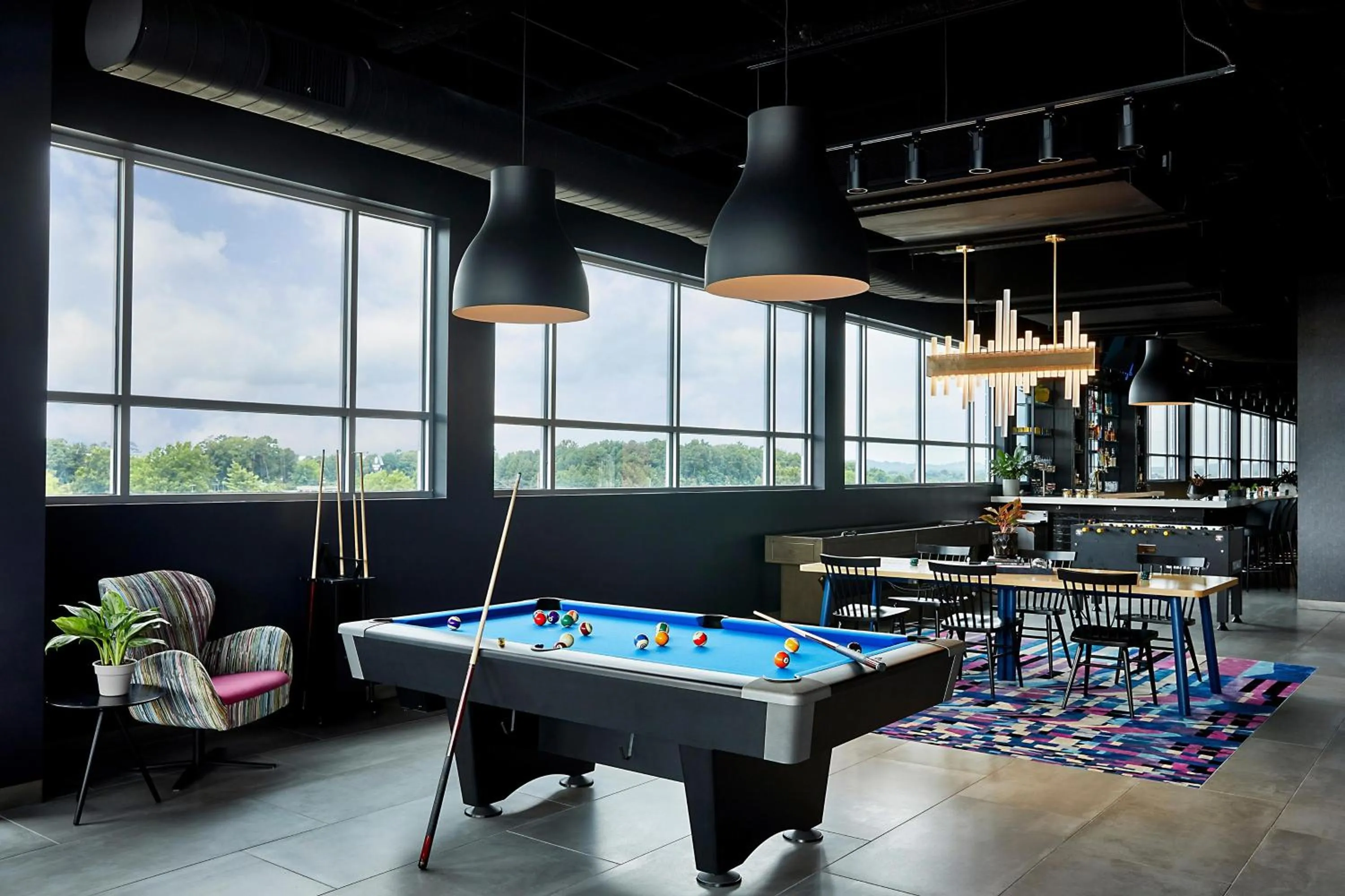 Lounge or bar in Aloft Chattanooga Hamilton Place