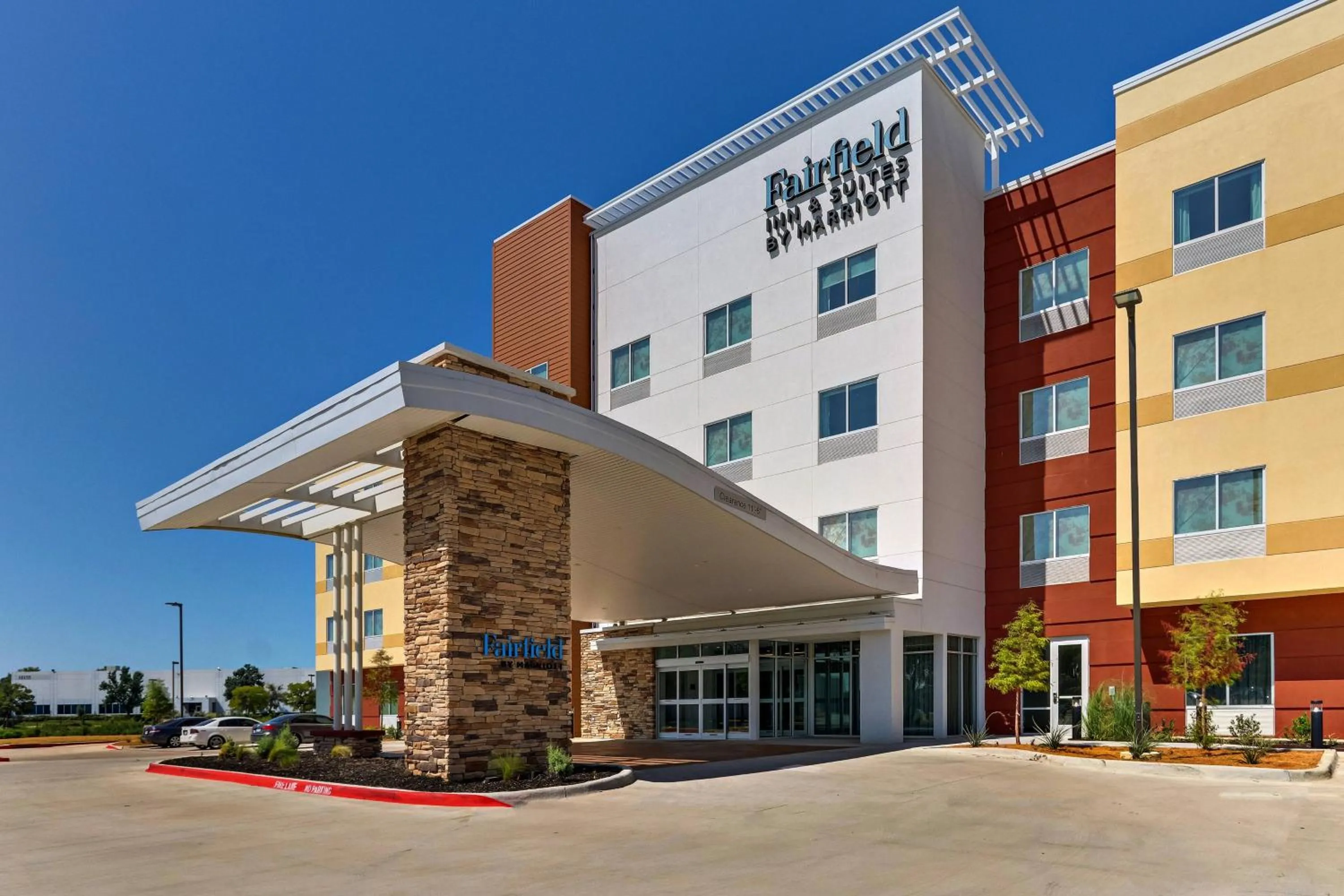 Property building in Fairfield Inn & Suites by Marriott Dallas Love Field