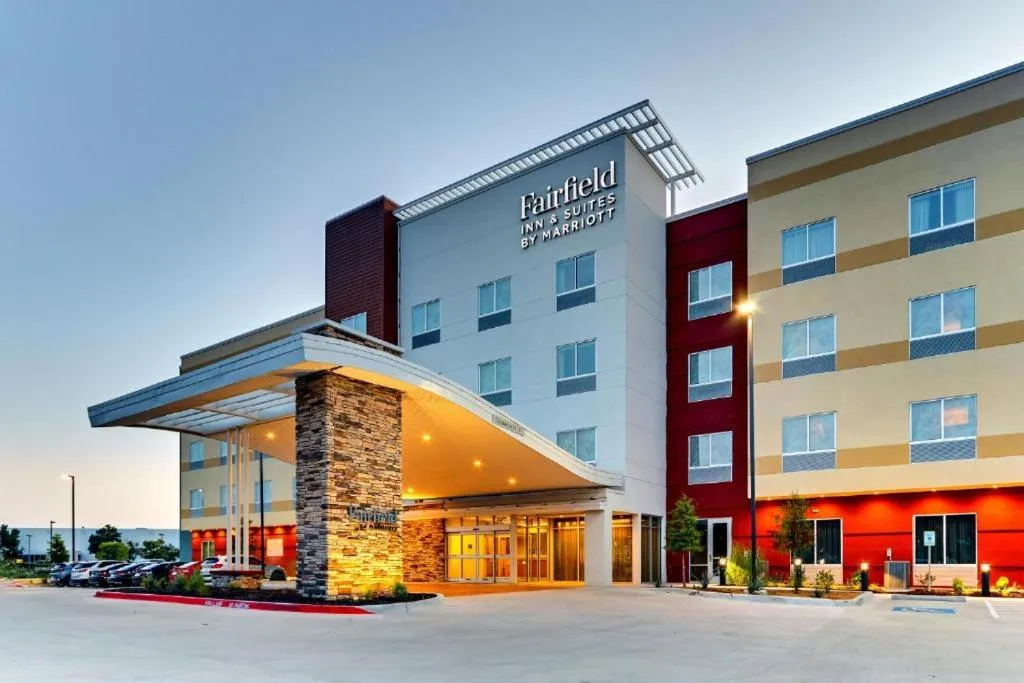 Fairfield Inn & Suites by Marriott Dallas Love Field