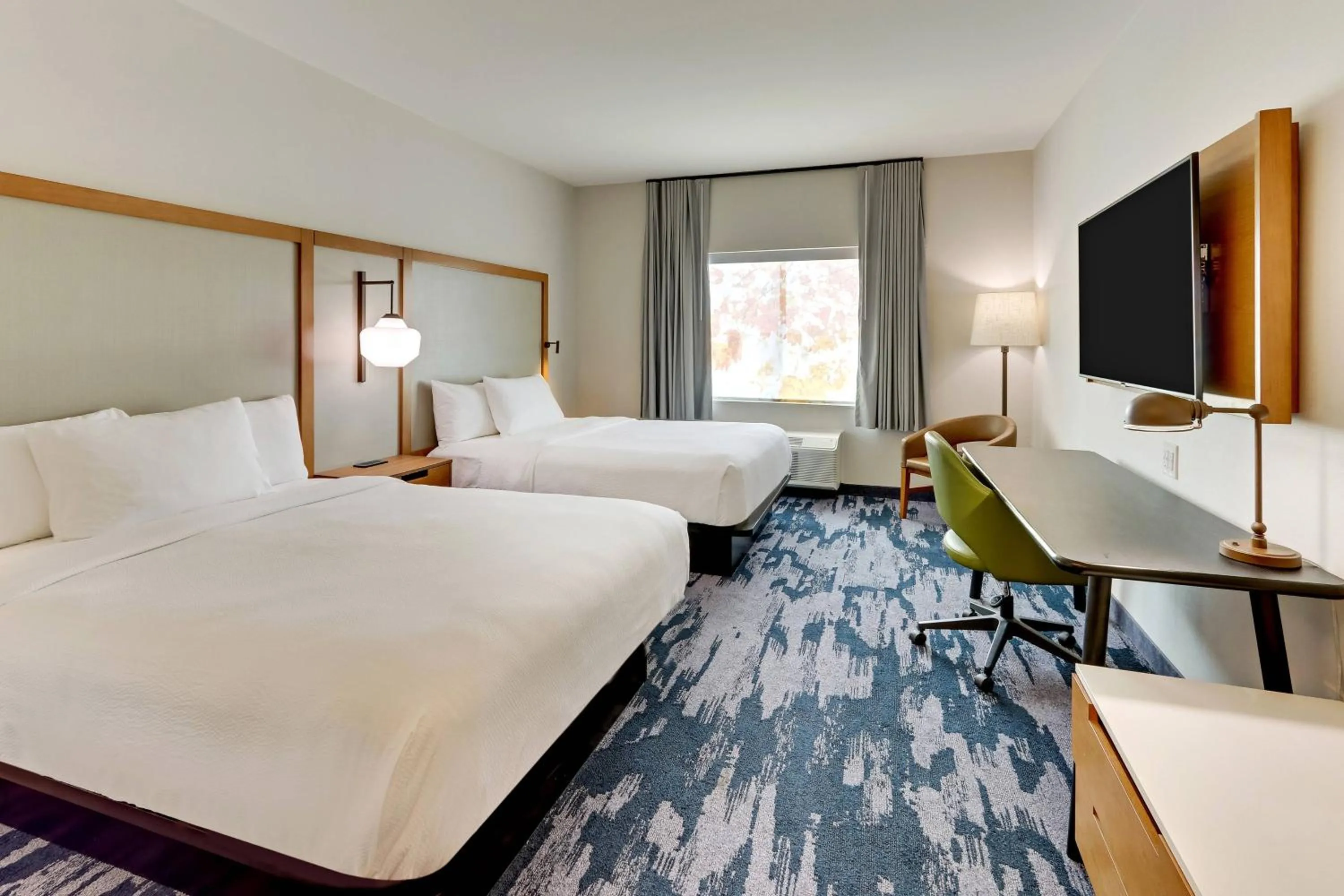 Photo of the whole room, Bed in Fairfield Inn & Suites by Marriott Dallas Love Field