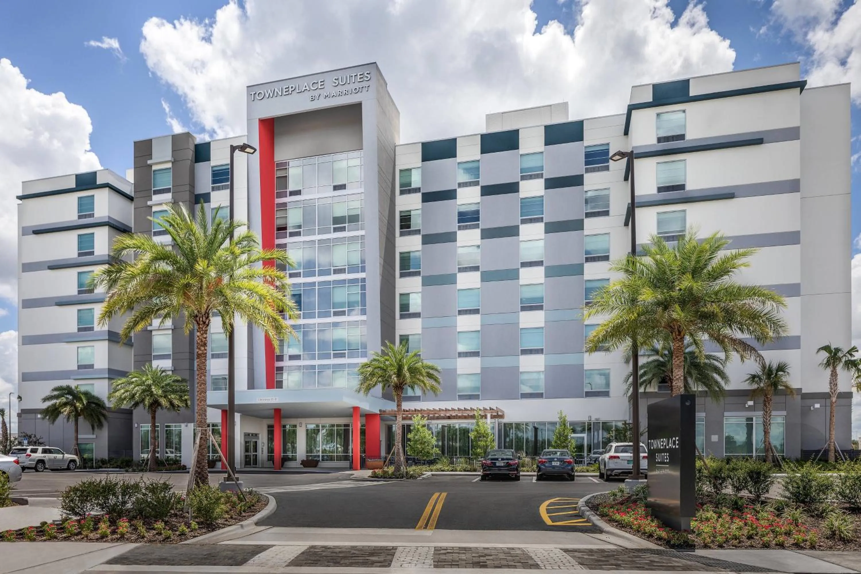 Property building in TownePlace Suites By Marriott Orlando Southwest Near Universal
