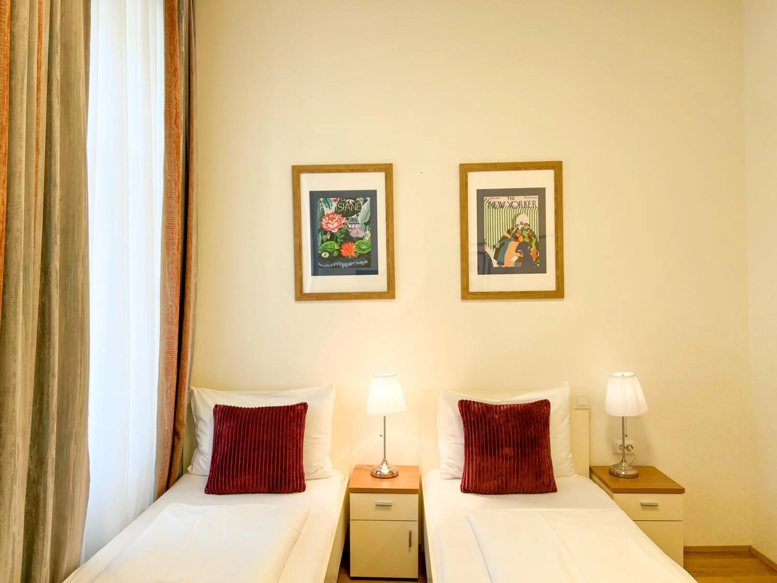 Bed in Riess City Rooms - Self Check-in