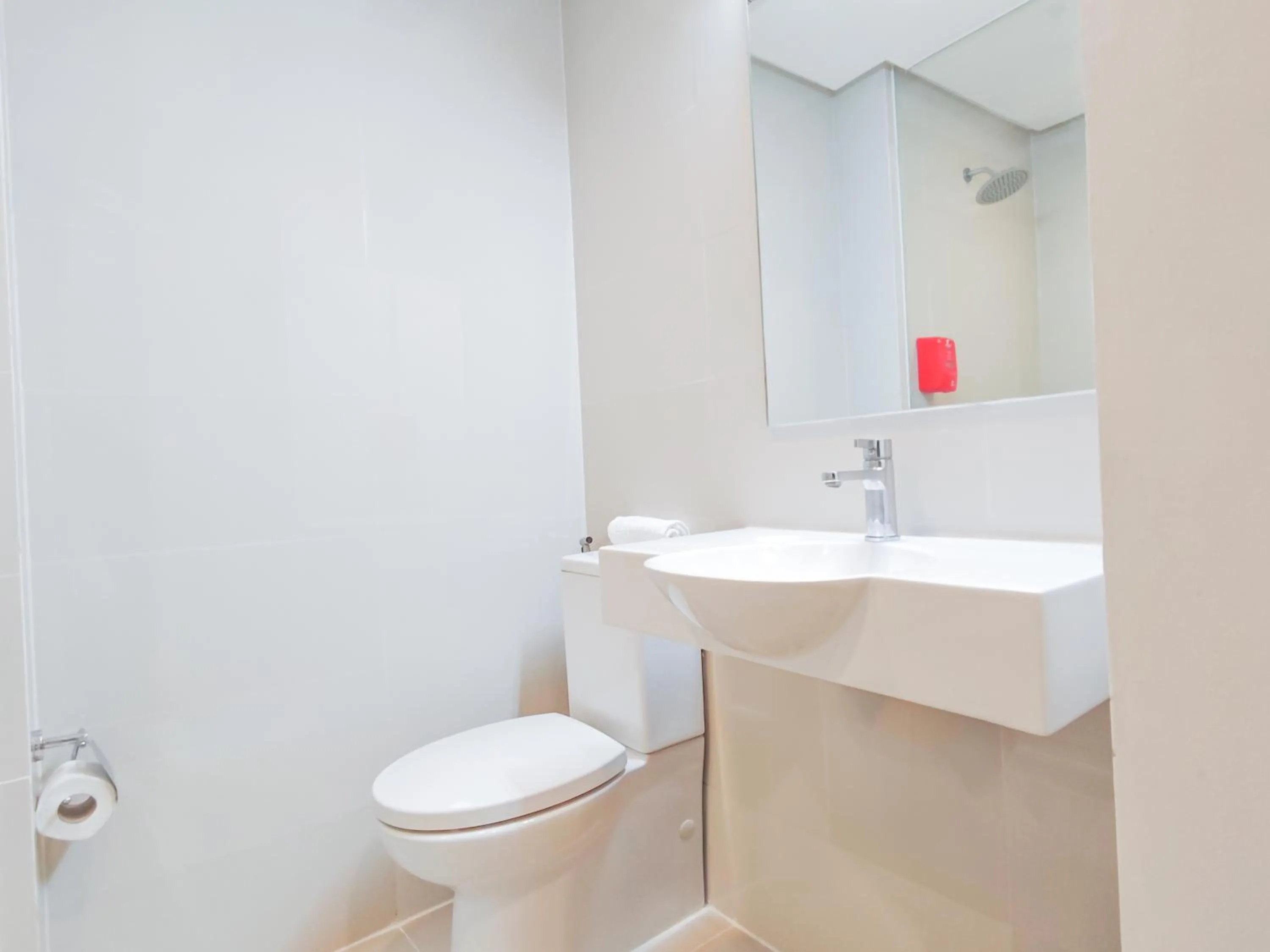 Bathroom in Red Planet Quezon City Timog