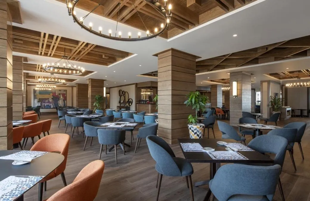 Restaurant/places to eat in Ambassadori Goderdzi Hotel