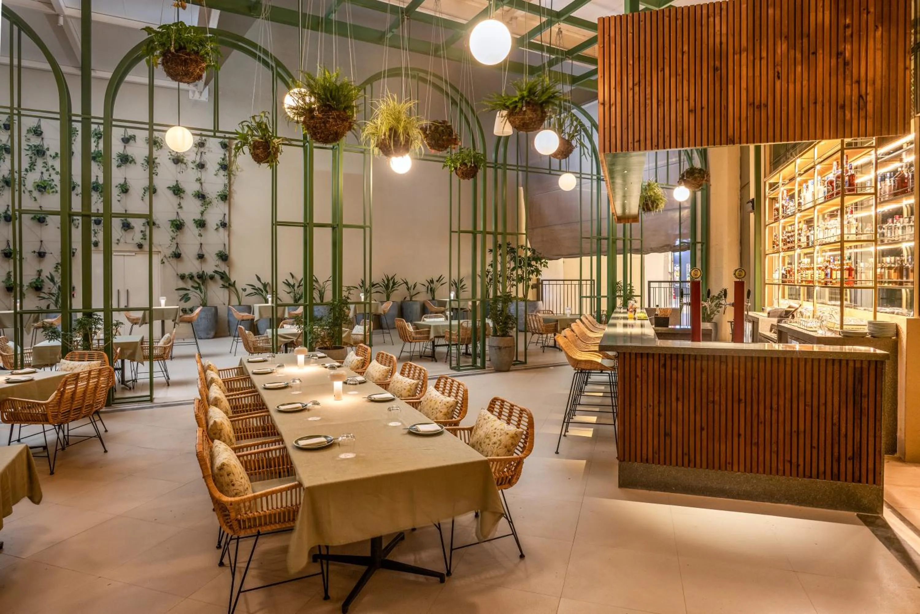 Restaurant/places to eat in The Leela Bhartiya City Bengaluru