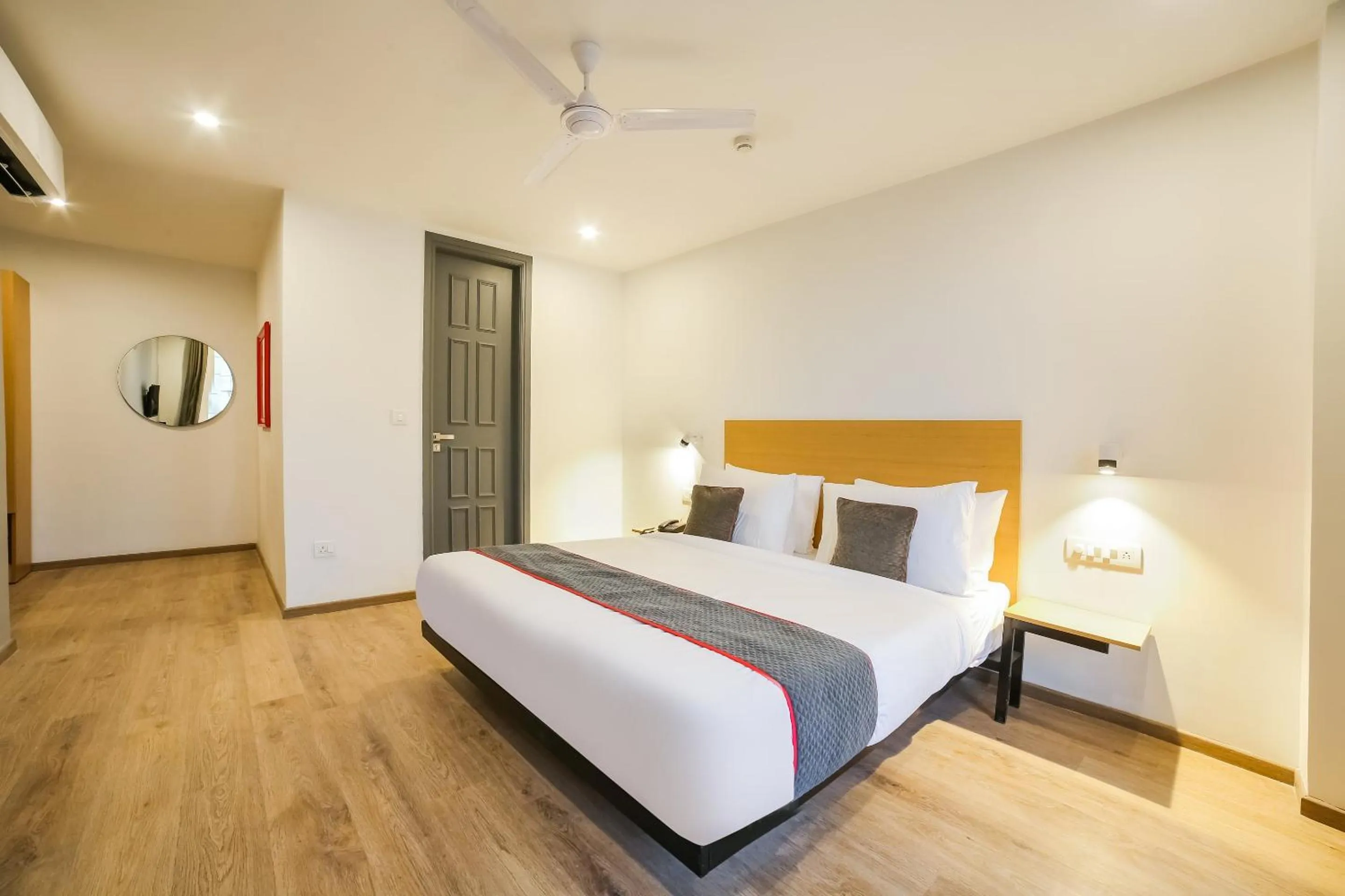 Bedroom, Bed in Super Townhouse Near Appu Ghar