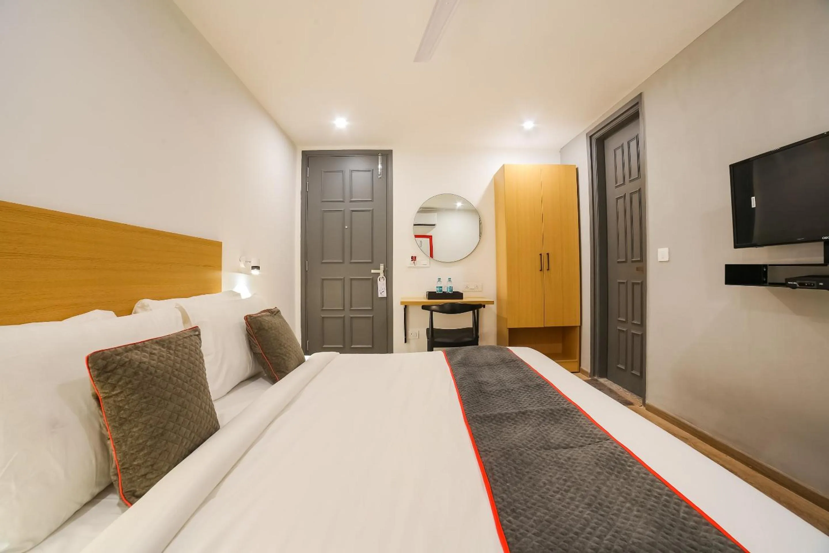 Bedroom, Bed in Super Townhouse Near Appu Ghar