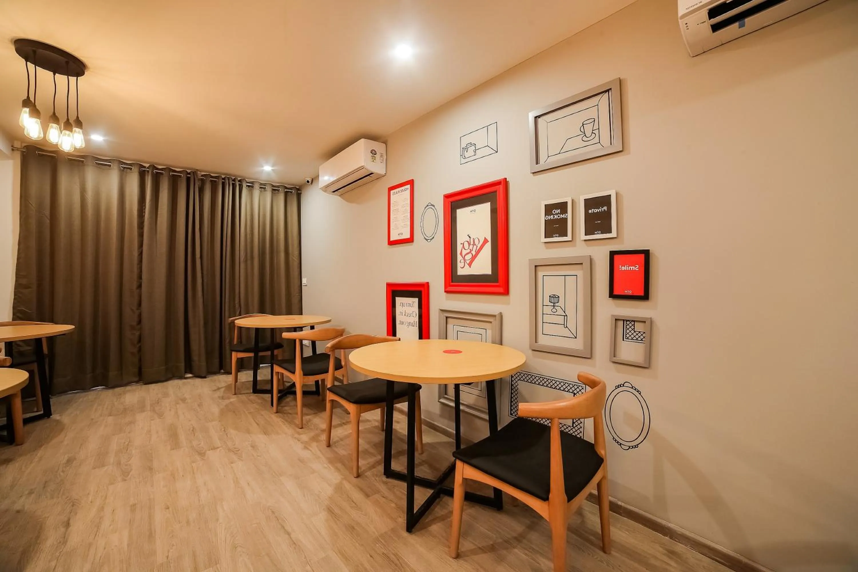 Restaurant/places to eat in Super Townhouse Near Appu Ghar