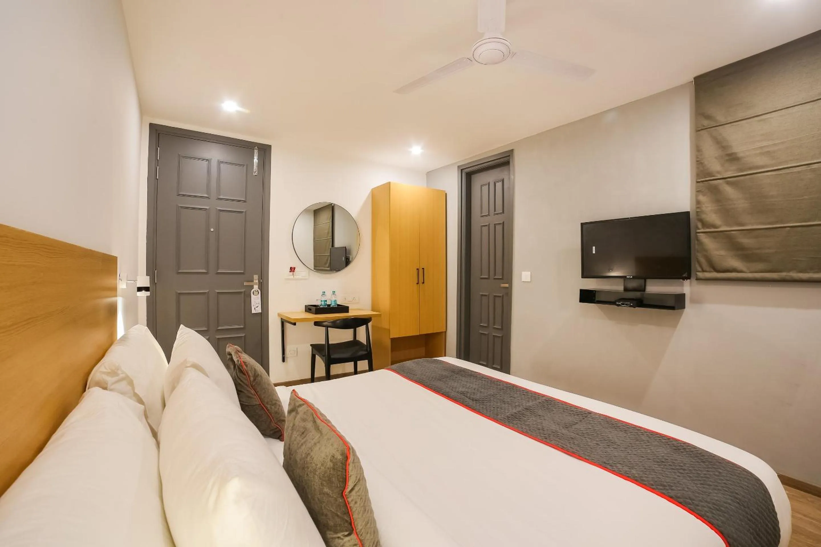 Bedroom, Bed in Super Townhouse Near Appu Ghar