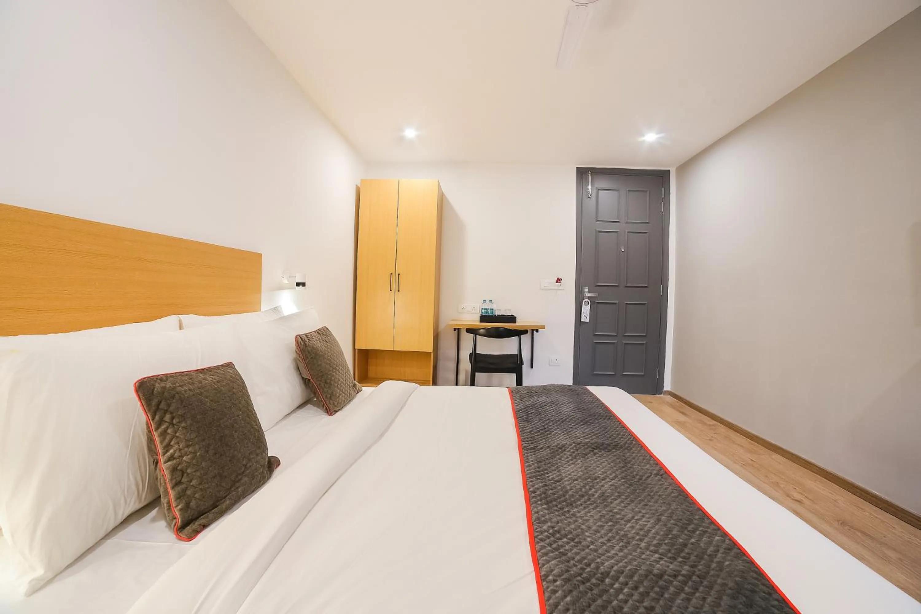 Other, Bed in Super Townhouse Near Appu Ghar