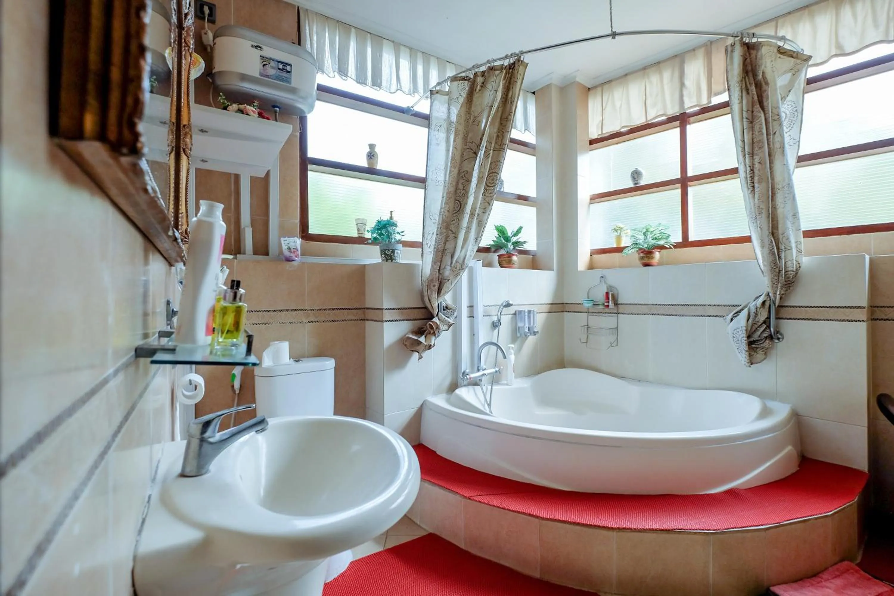 Bathroom in Buminanienie Guesthouse Bandung