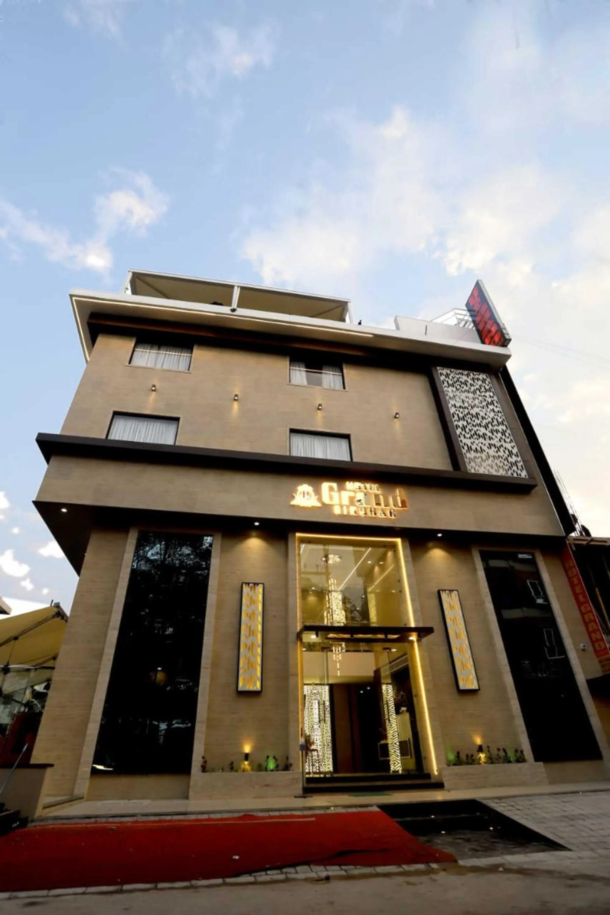 Property building in Hotel Grand Girdhar