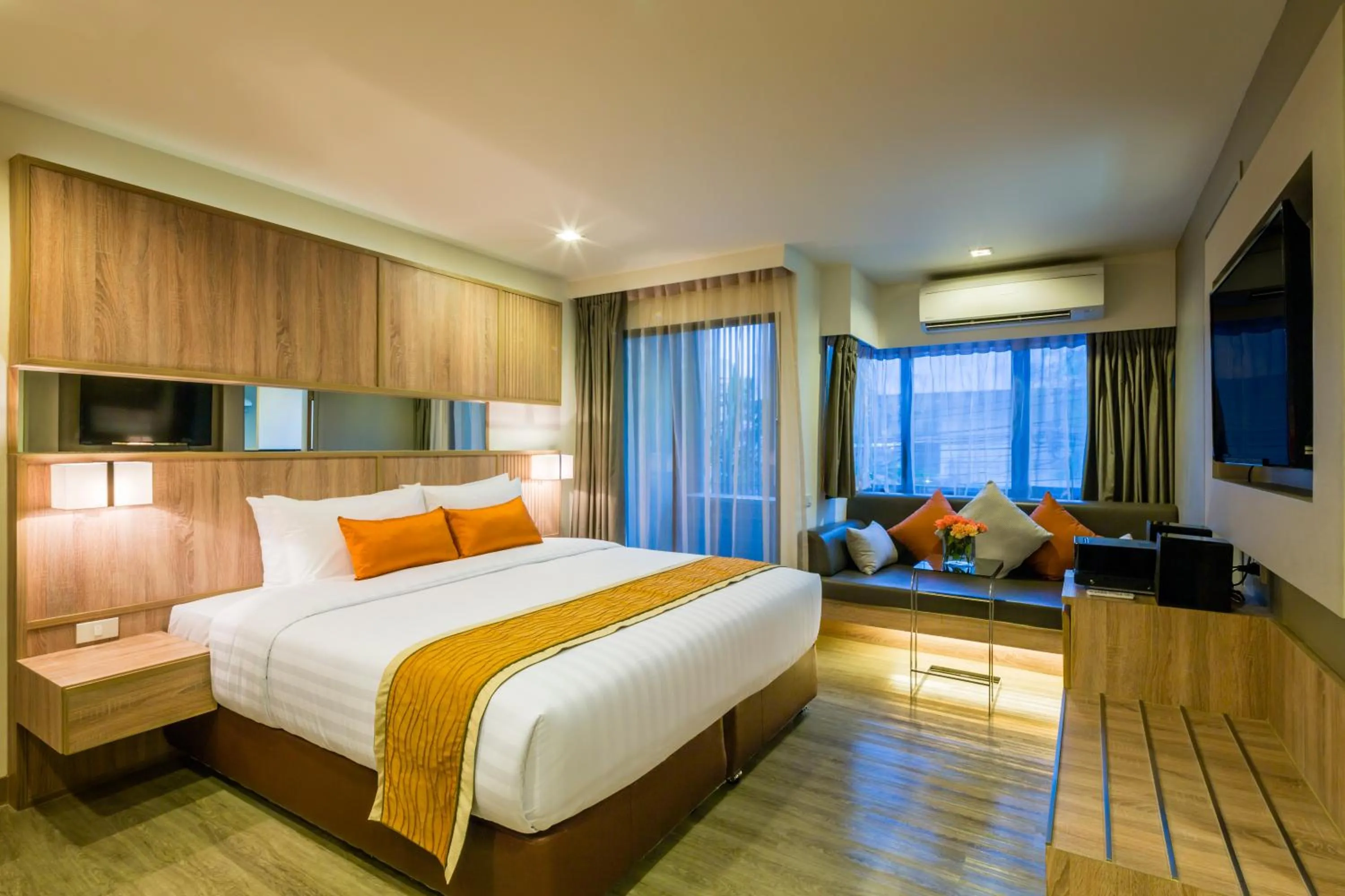 Bedroom, Bed in Pacific Park Hotel