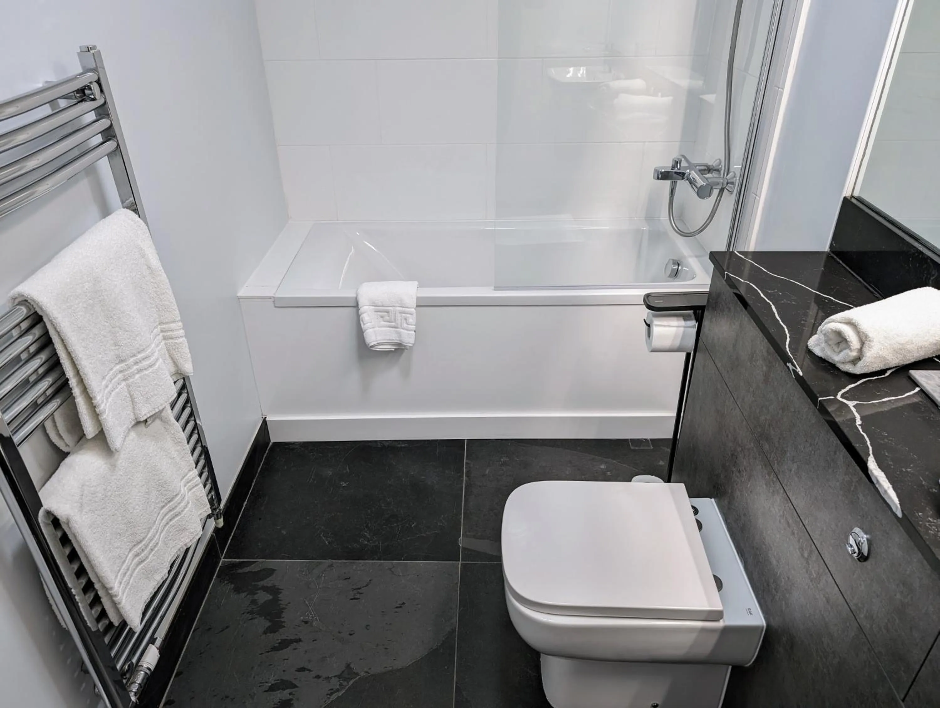 Shower in The White Hart Inn, Hawes