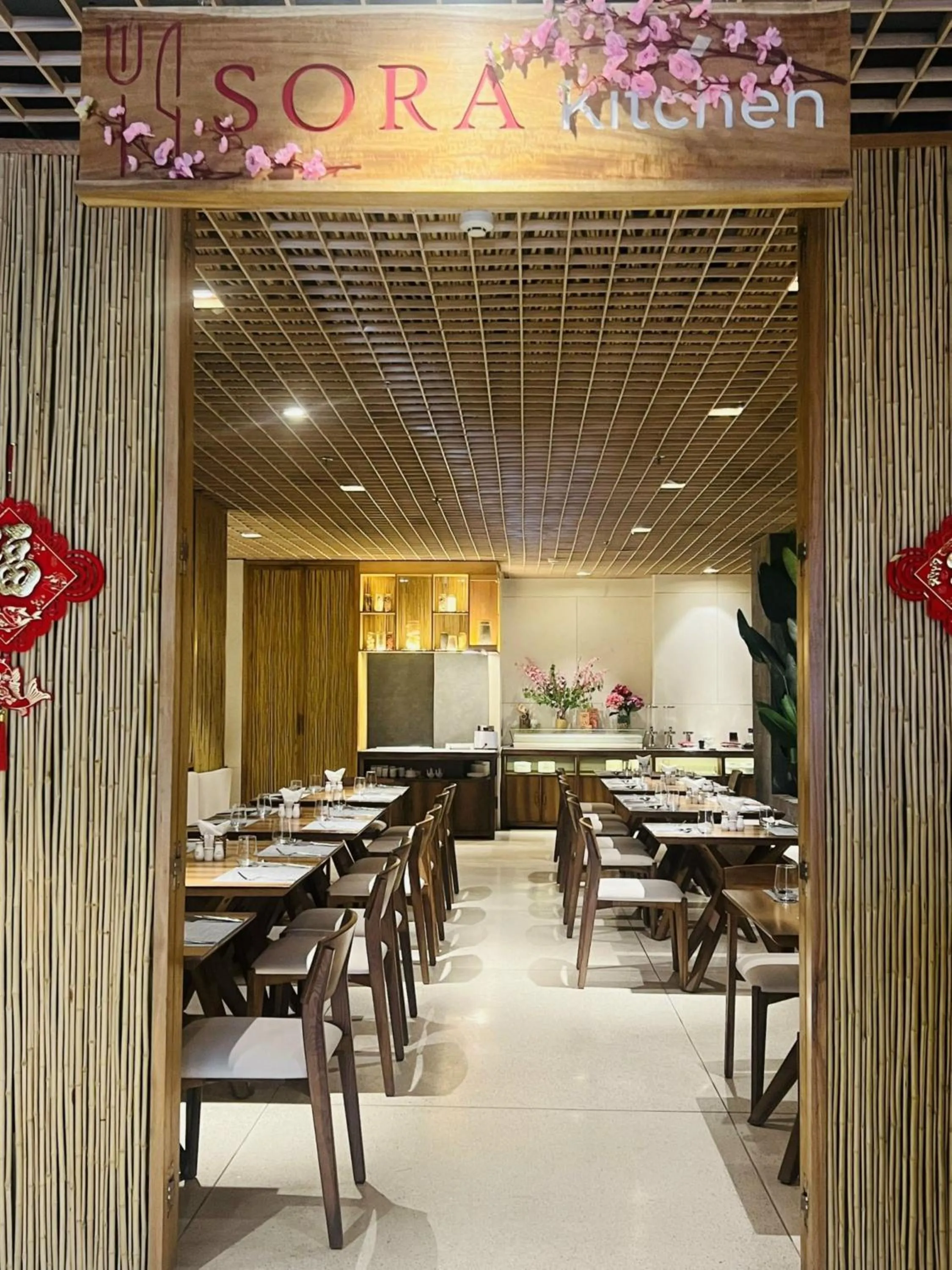 Restaurant/places to eat in Sky Gem Hotel Sora