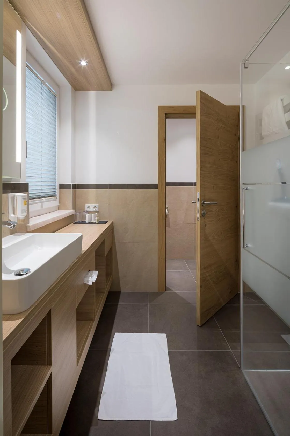 Shower in Design Hotel Frauenschuh