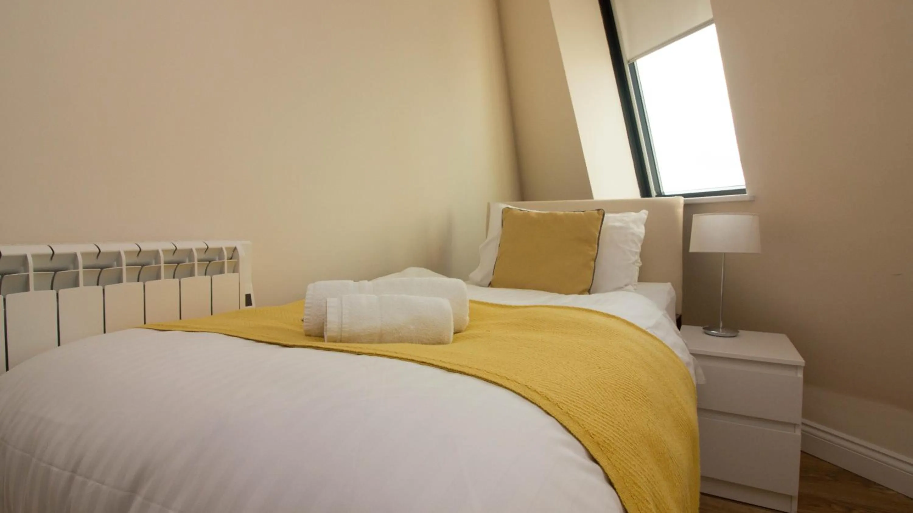 Other, Bed in StayZo Serviced Accommodation 16 Premier Lodge