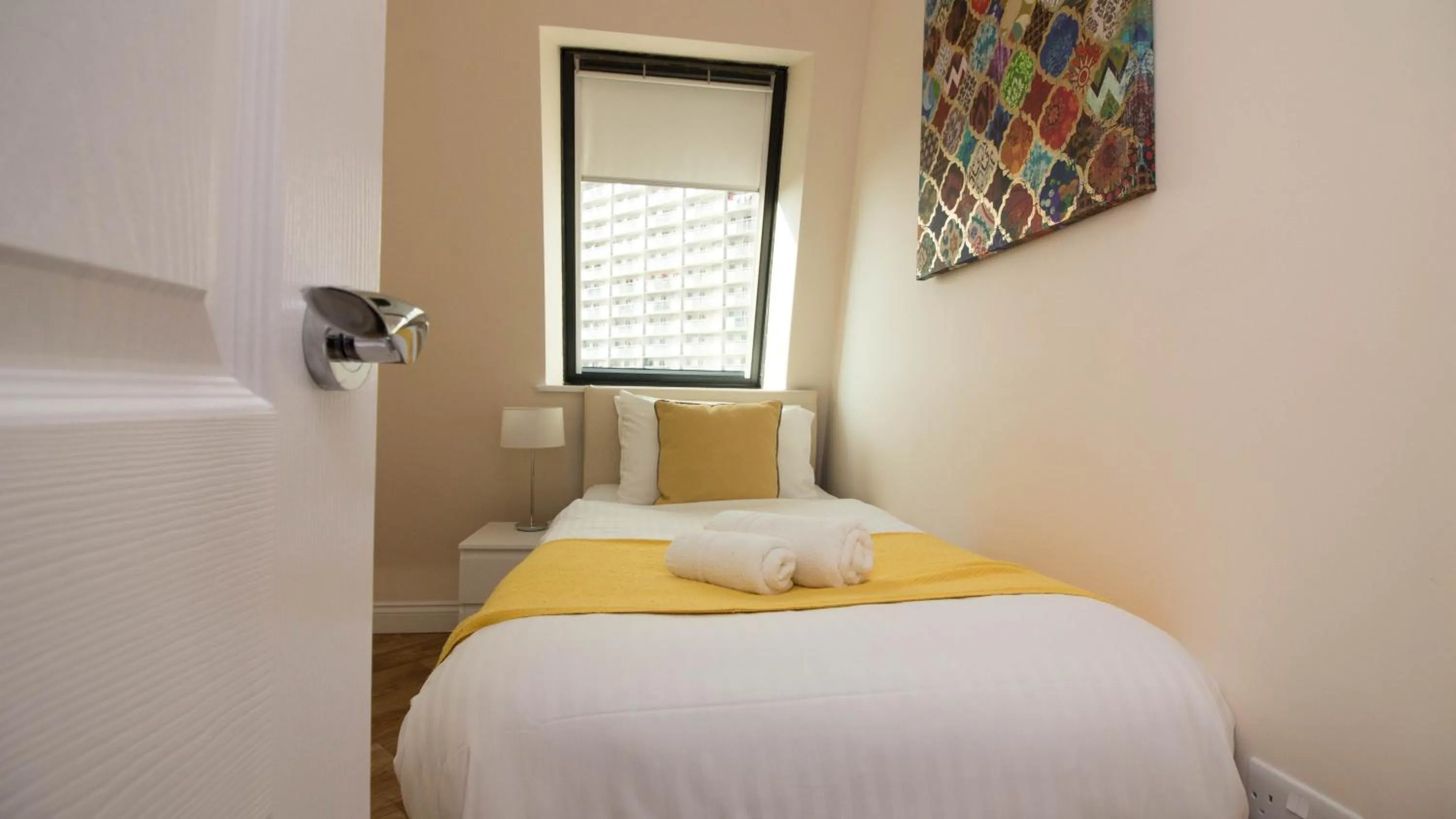 Other, Bed in StayZo Serviced Accommodation 16 Premier Lodge