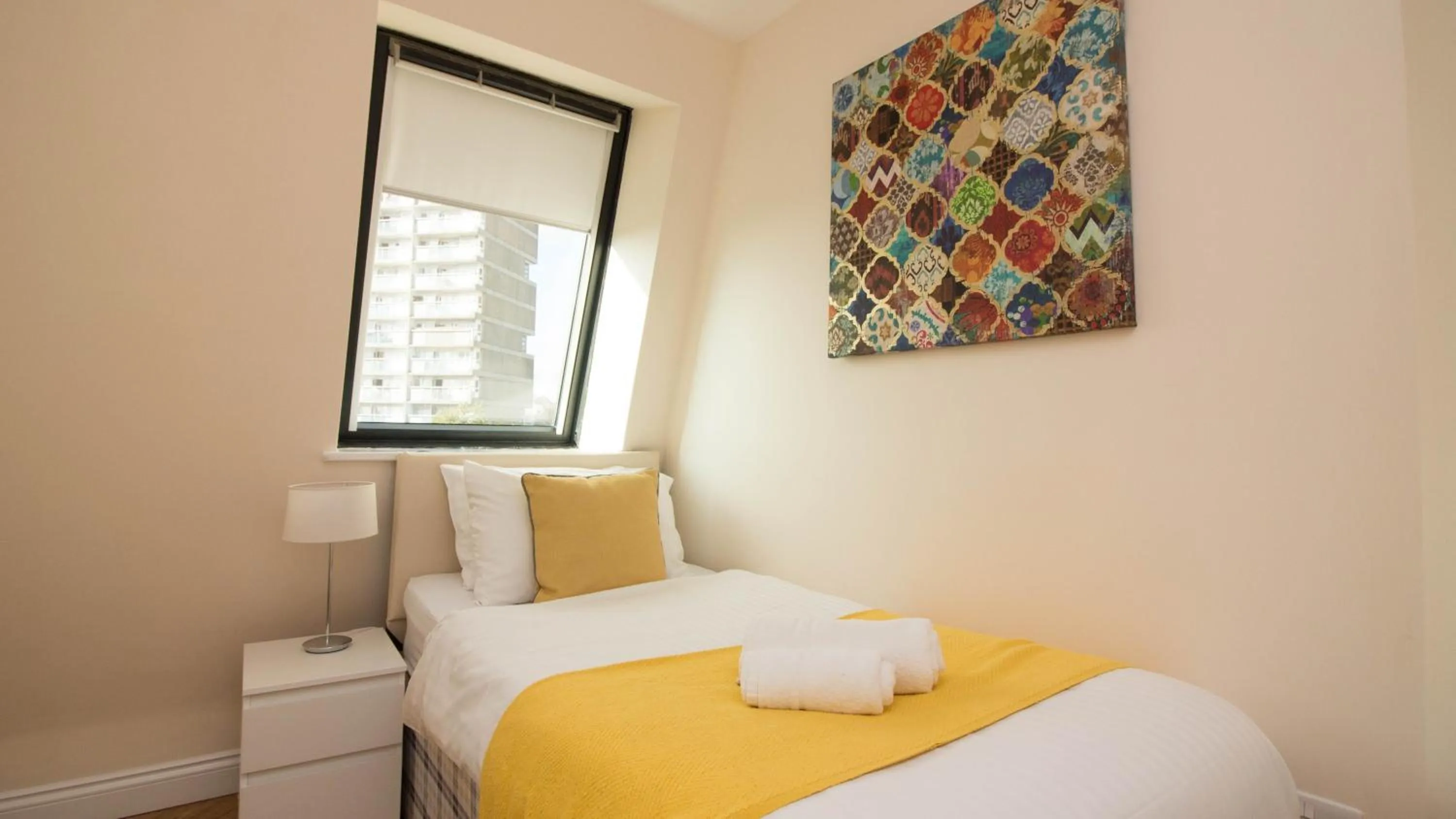 Other, Bed in StayZo Serviced Accommodation 16 Premier Lodge