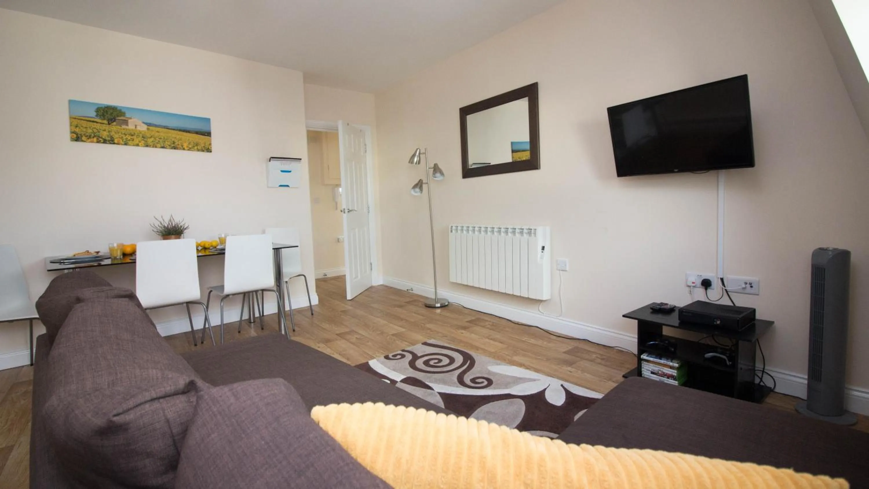 Other in StayZo Serviced Accommodation 16 Premier Lodge