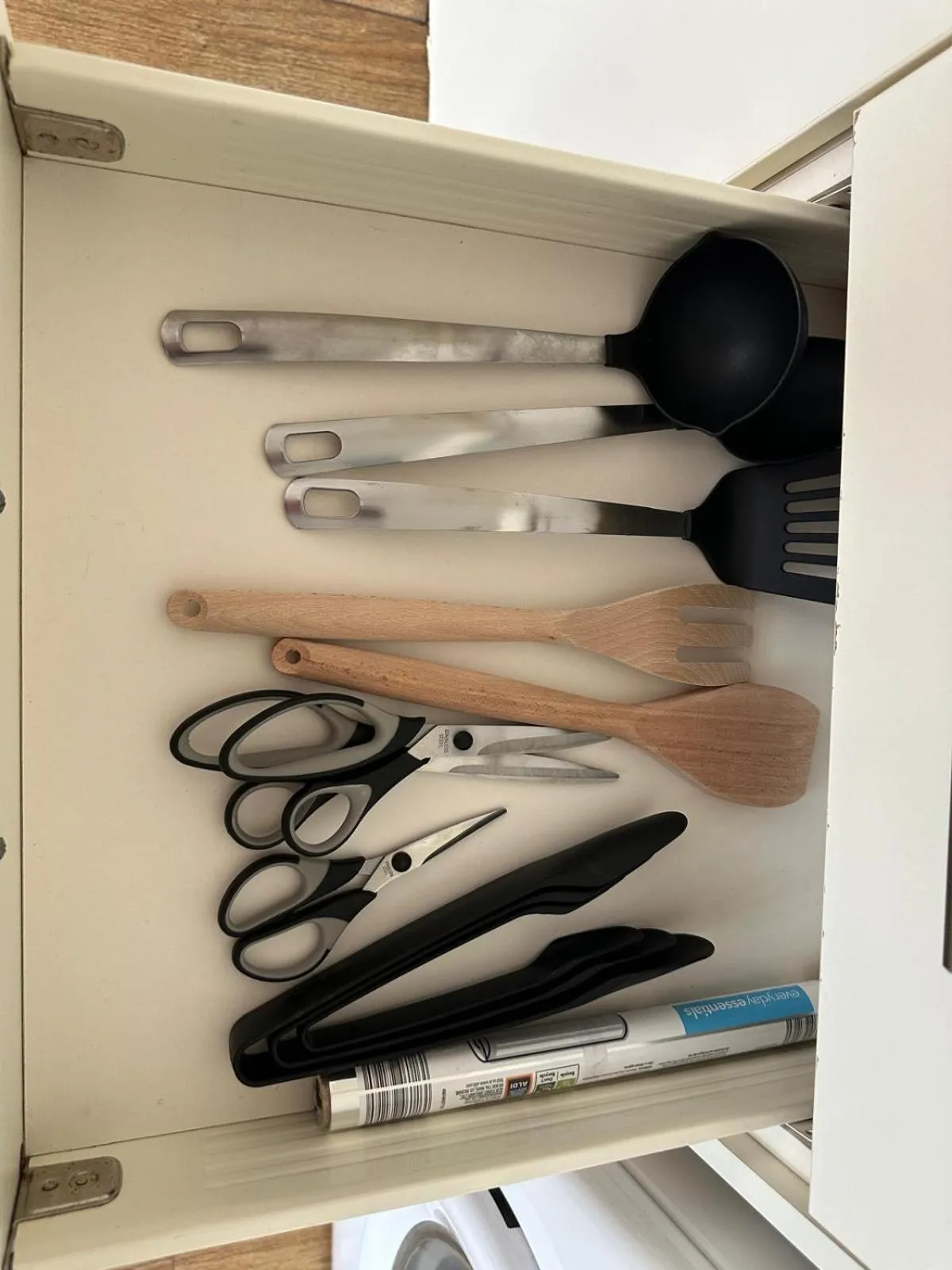 kitchen in Stylish Accommodation in Southampton City Centre 10