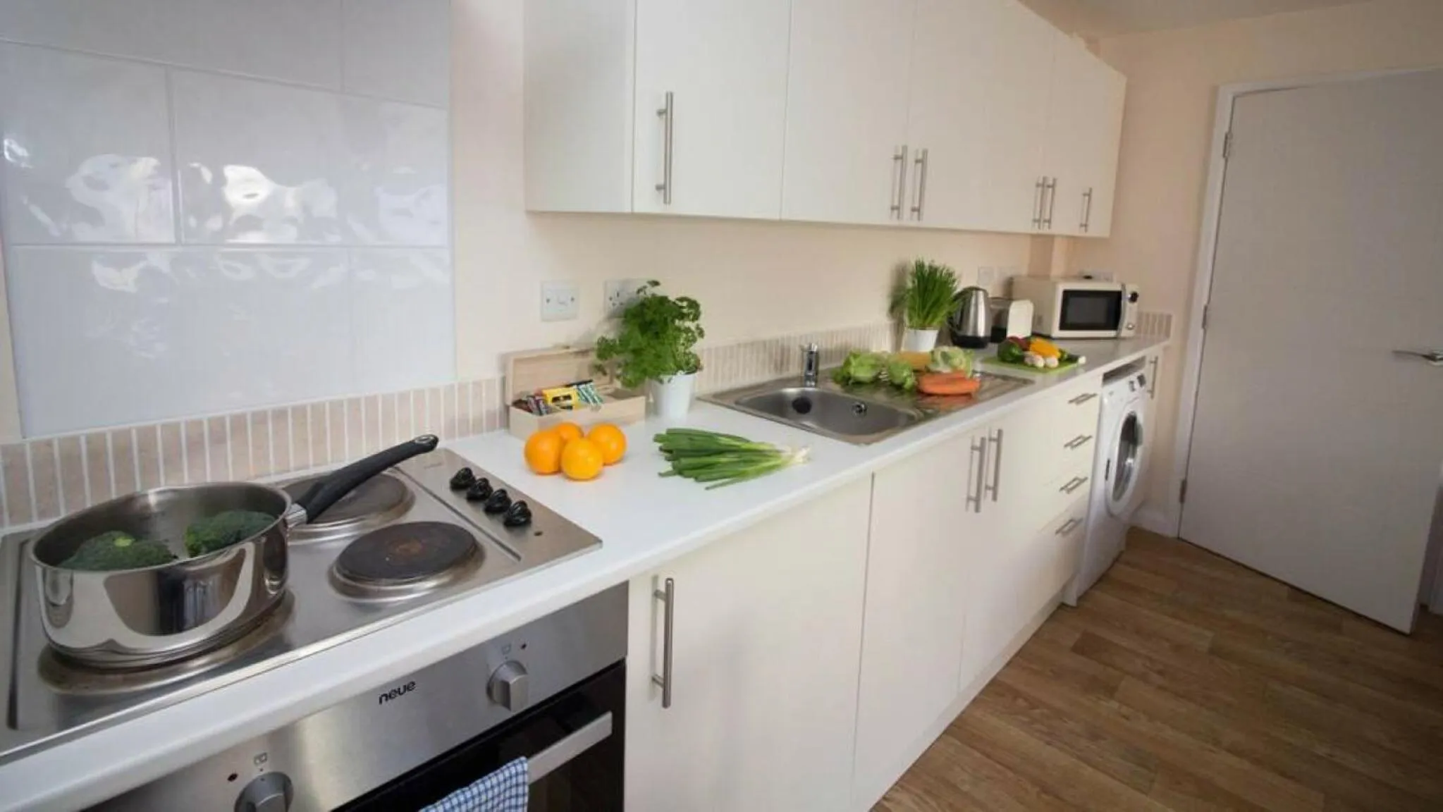 StayZo Castle Point 6 Apartment - Premier Lodge